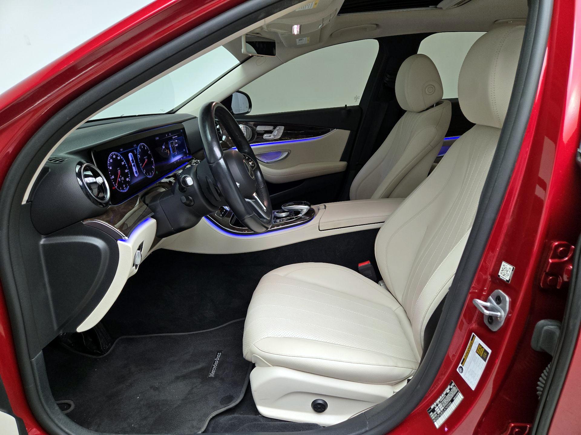 Thumbnail: 2020 Mercedes-Benz E-Class - 11