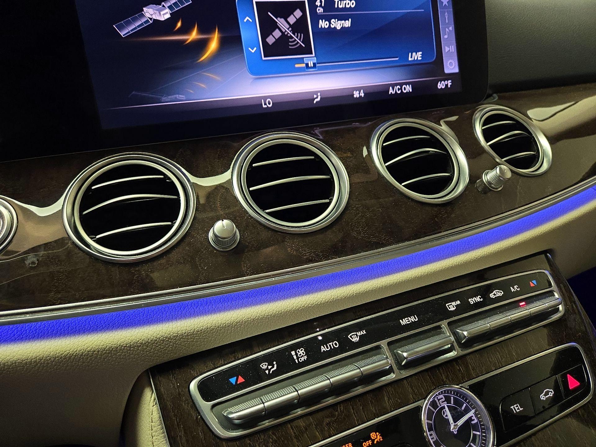 Thumbnail: 2020 Mercedes-Benz E-Class - 17