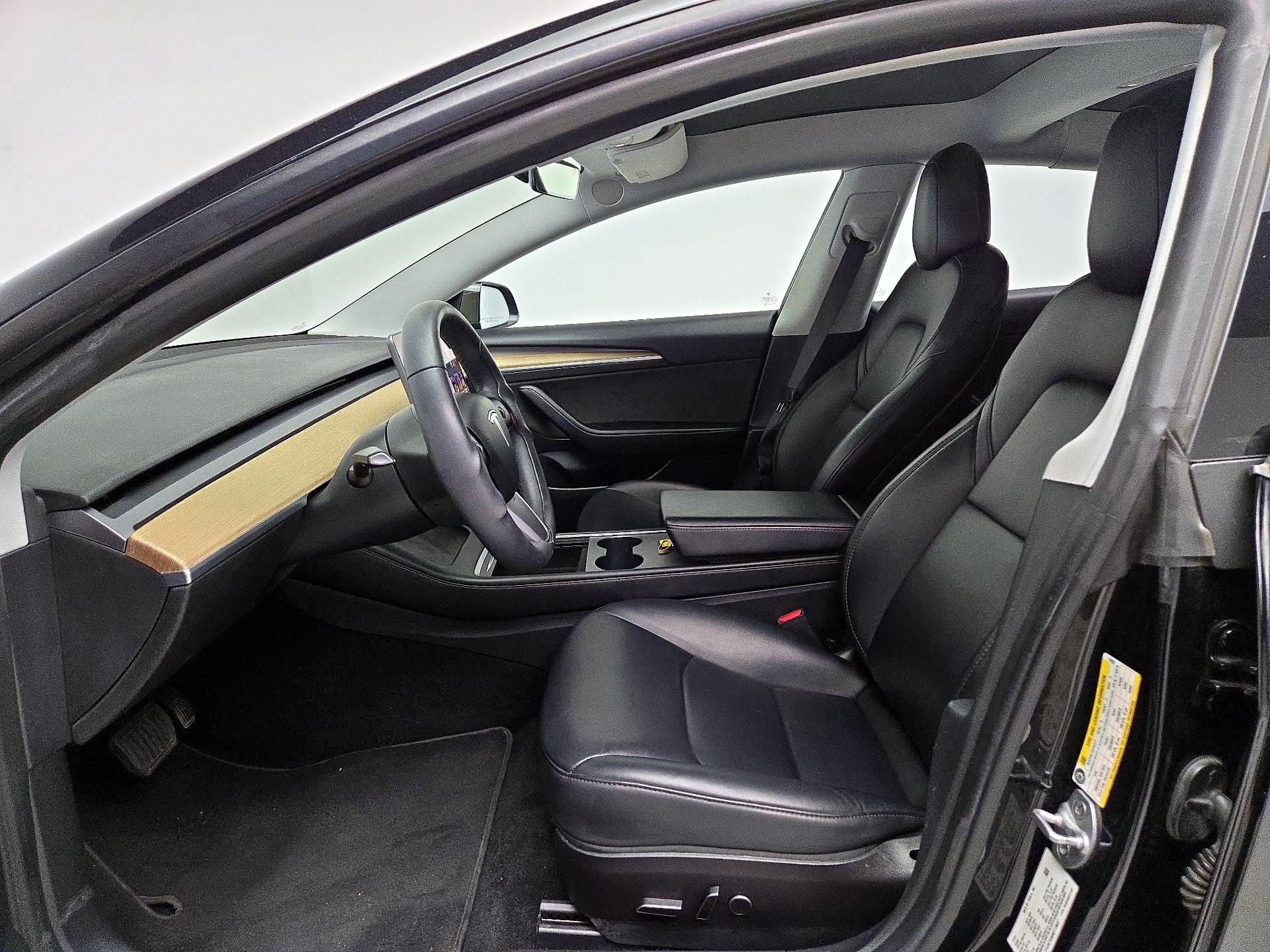 Thumbnail: 2022 Tesla Model 3 - 11