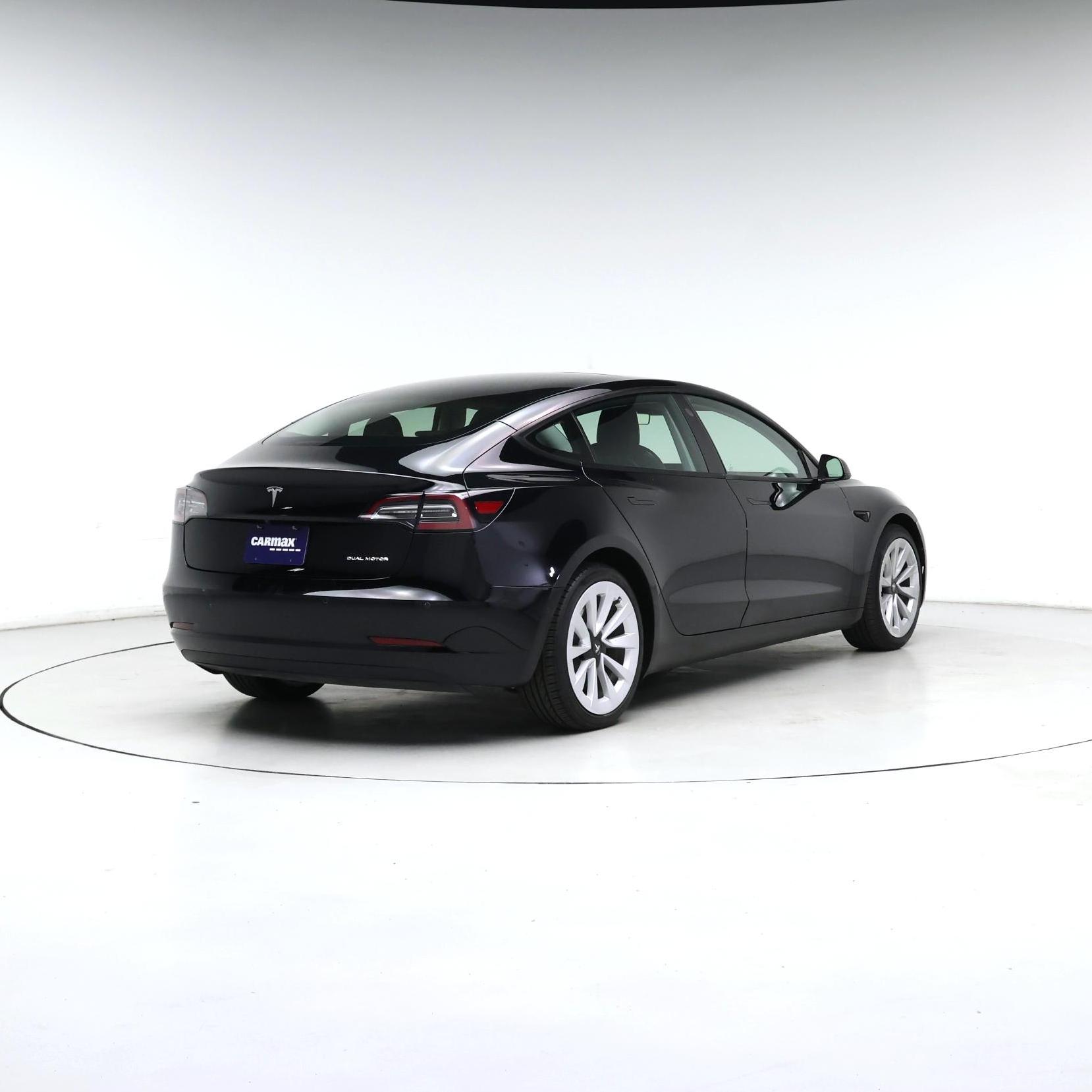 Thumbnail: 2022 Tesla Model 3 - 8