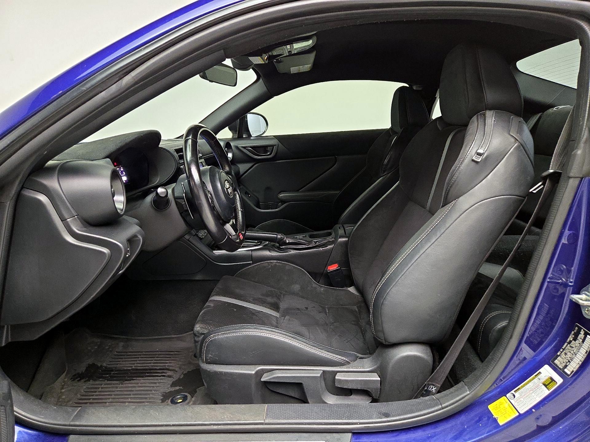 Thumbnail: 2023 Toyota GR86 - 11