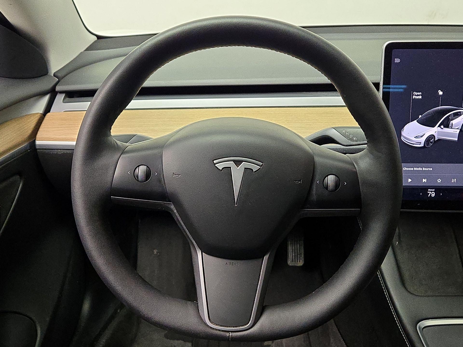 Thumbnail: 2021 Tesla Model 3 - 10