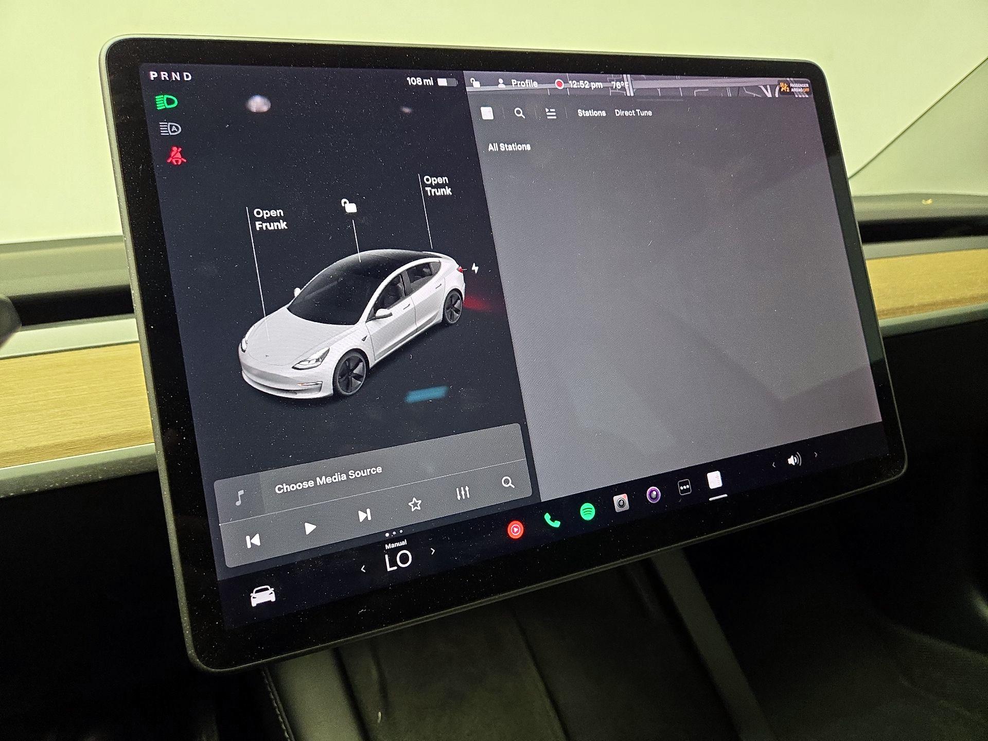 Thumbnail: 2021 Tesla Model 3 - 15
