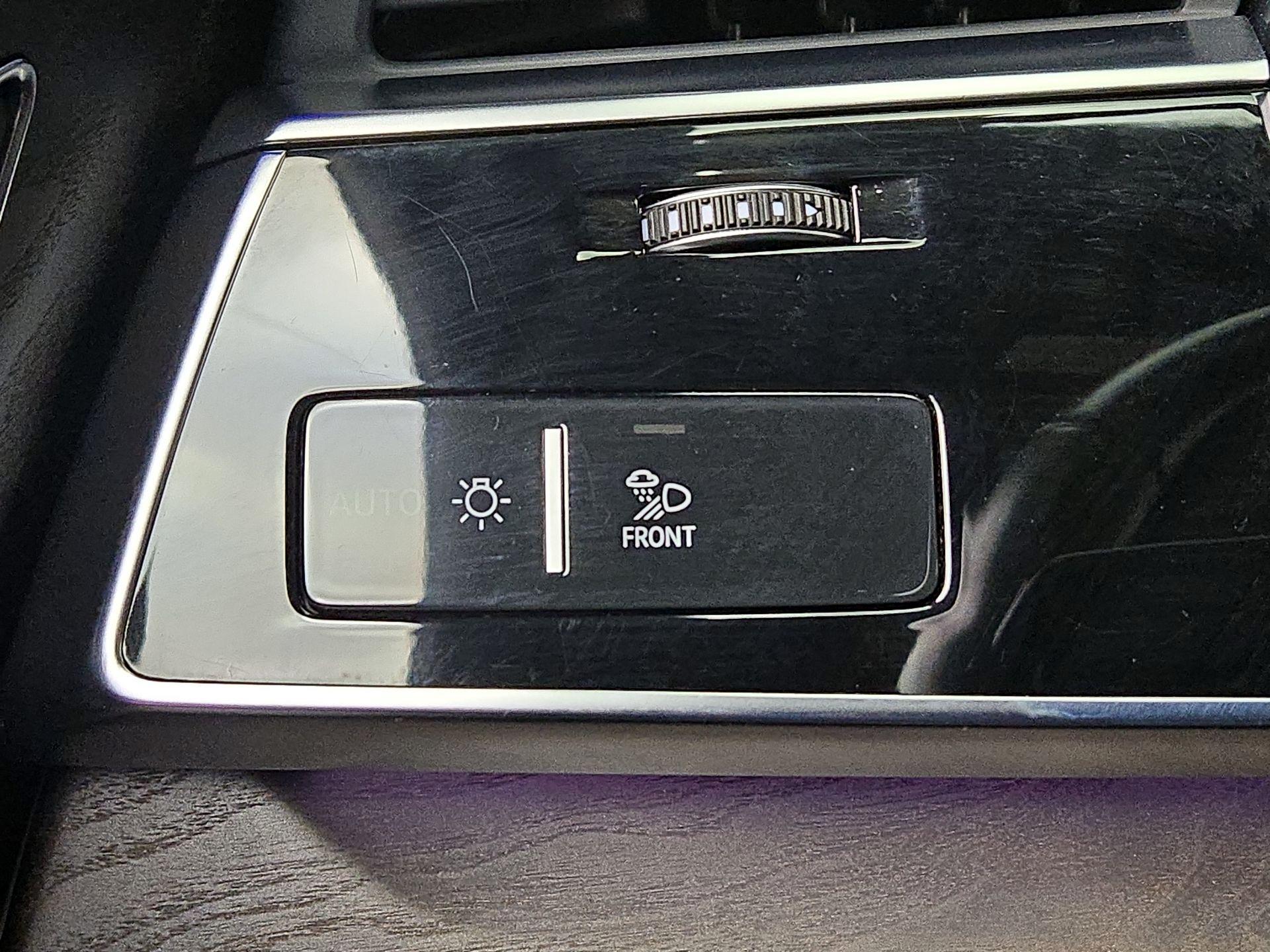 Thumbnail: 2019 Audi Q8 - 13