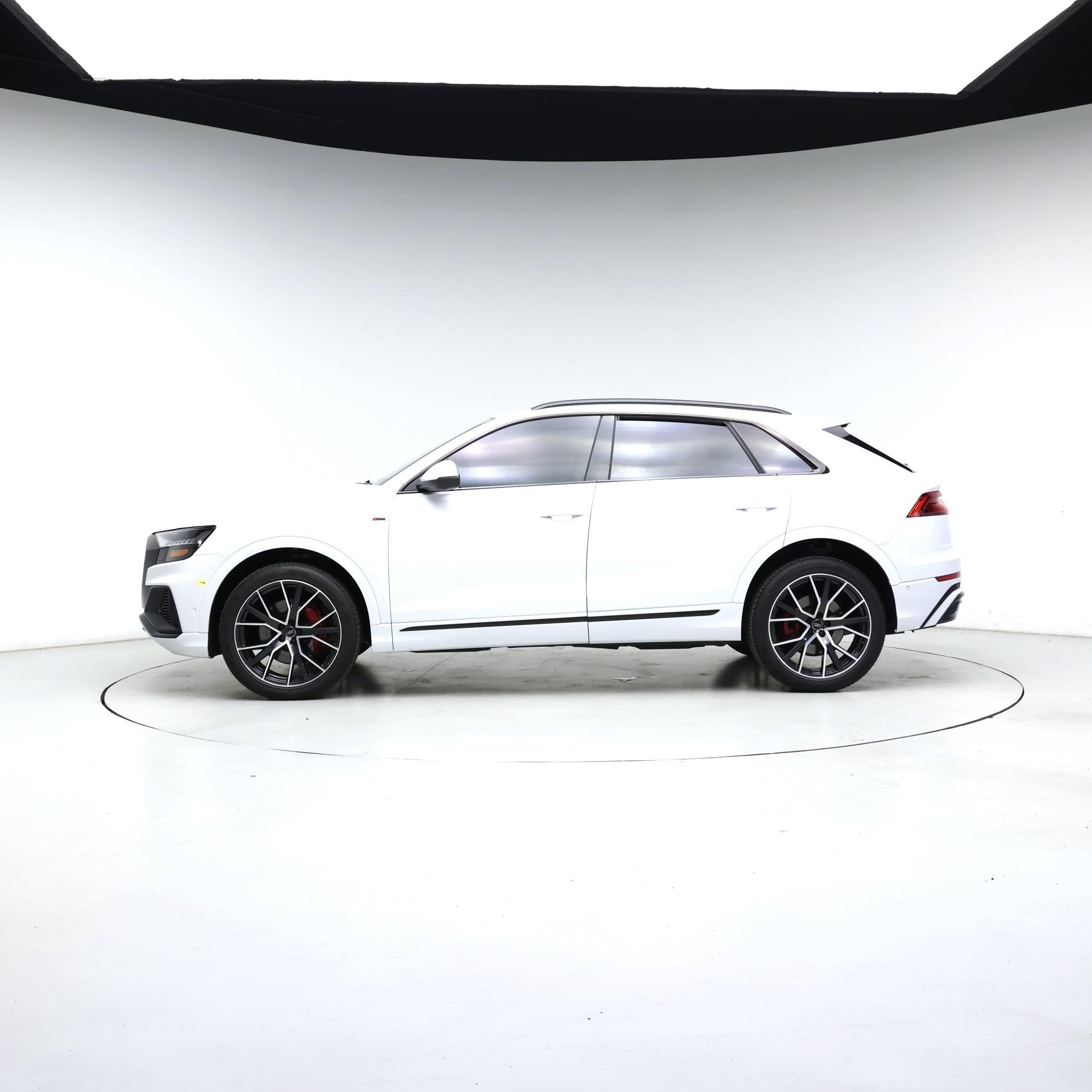Thumbnail: 2019 Audi Q8 - 3