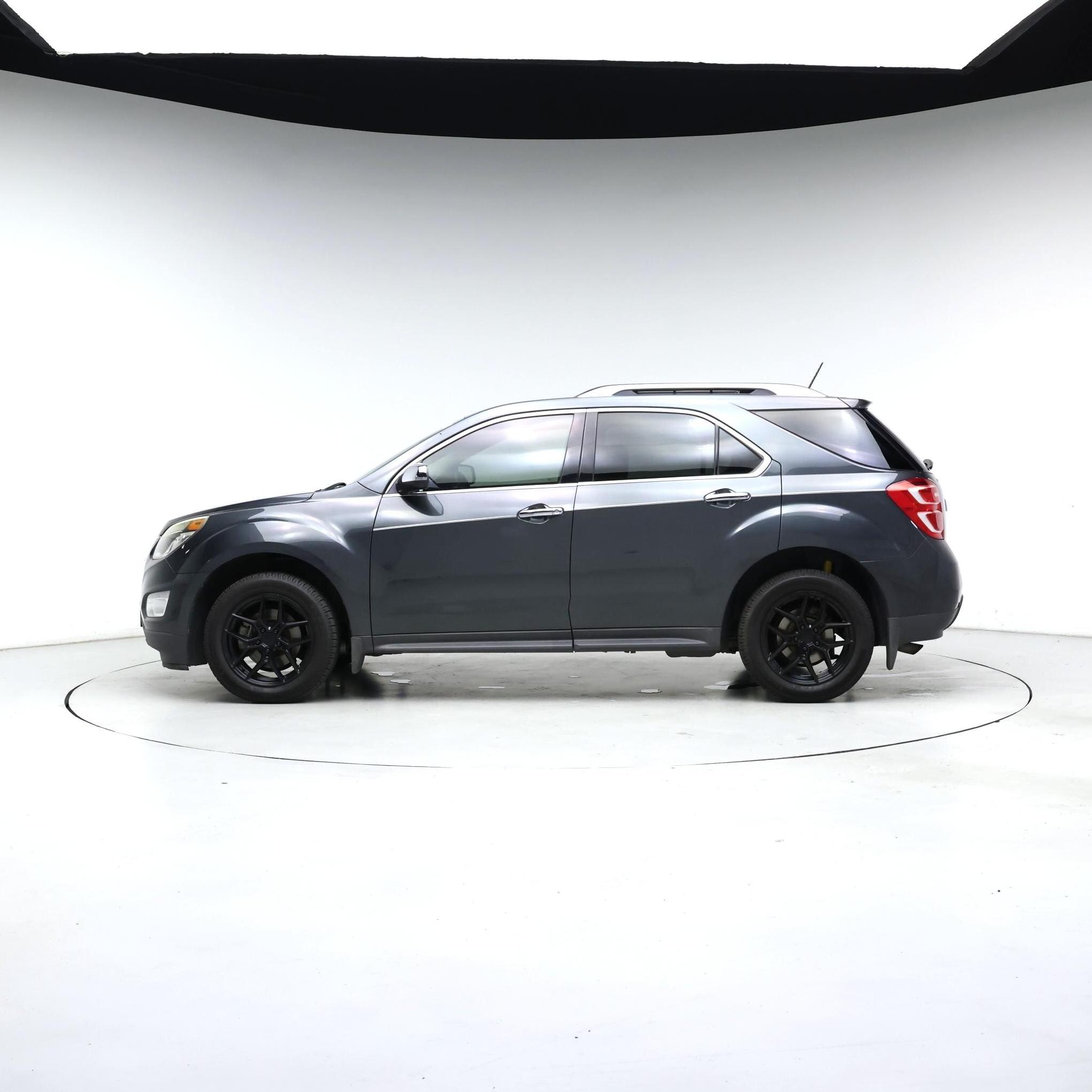 Thumbnail: 2017 Chevrolet Equinox - 3