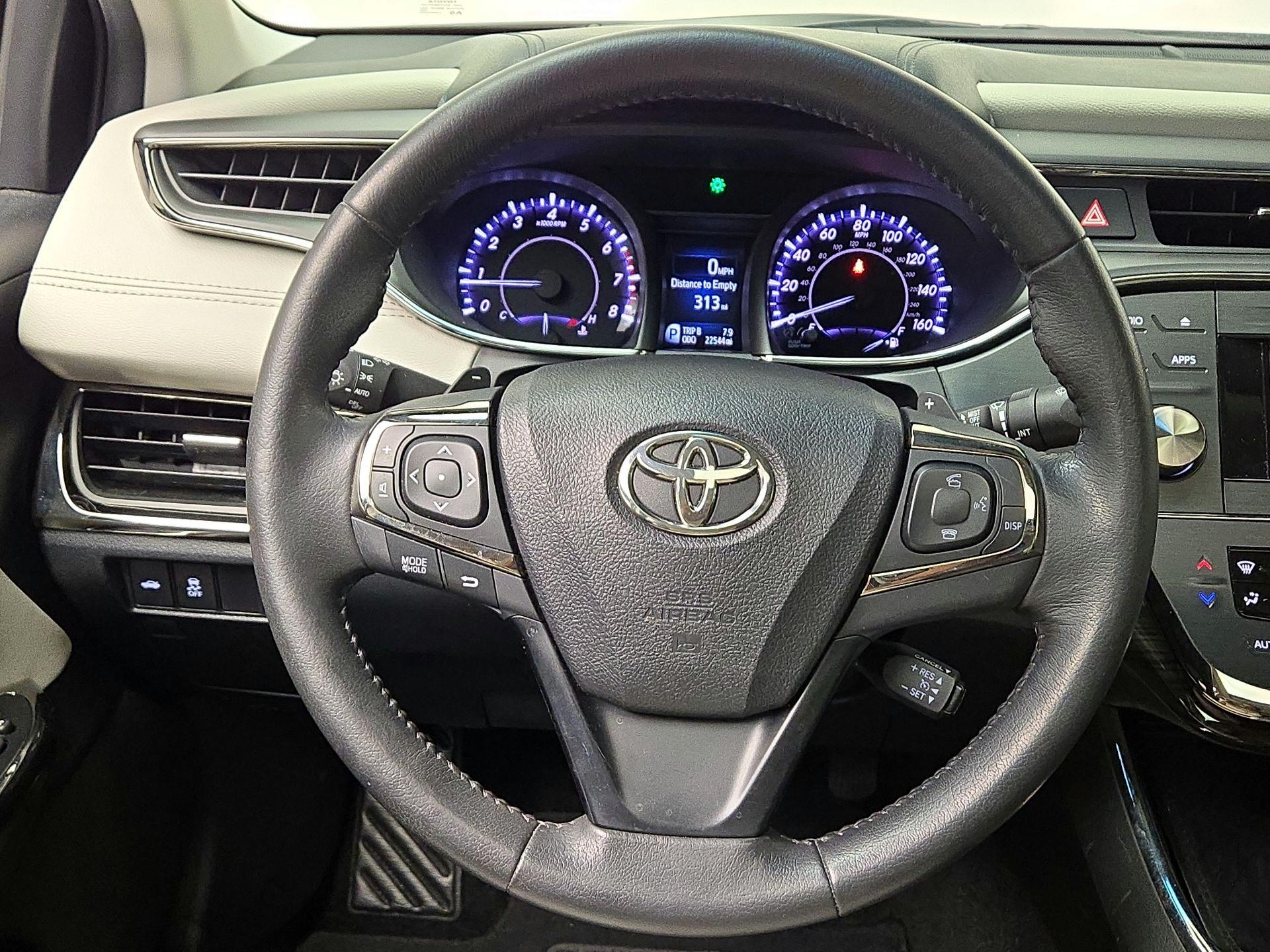 Thumbnail: 2015 Toyota Avalon - 10