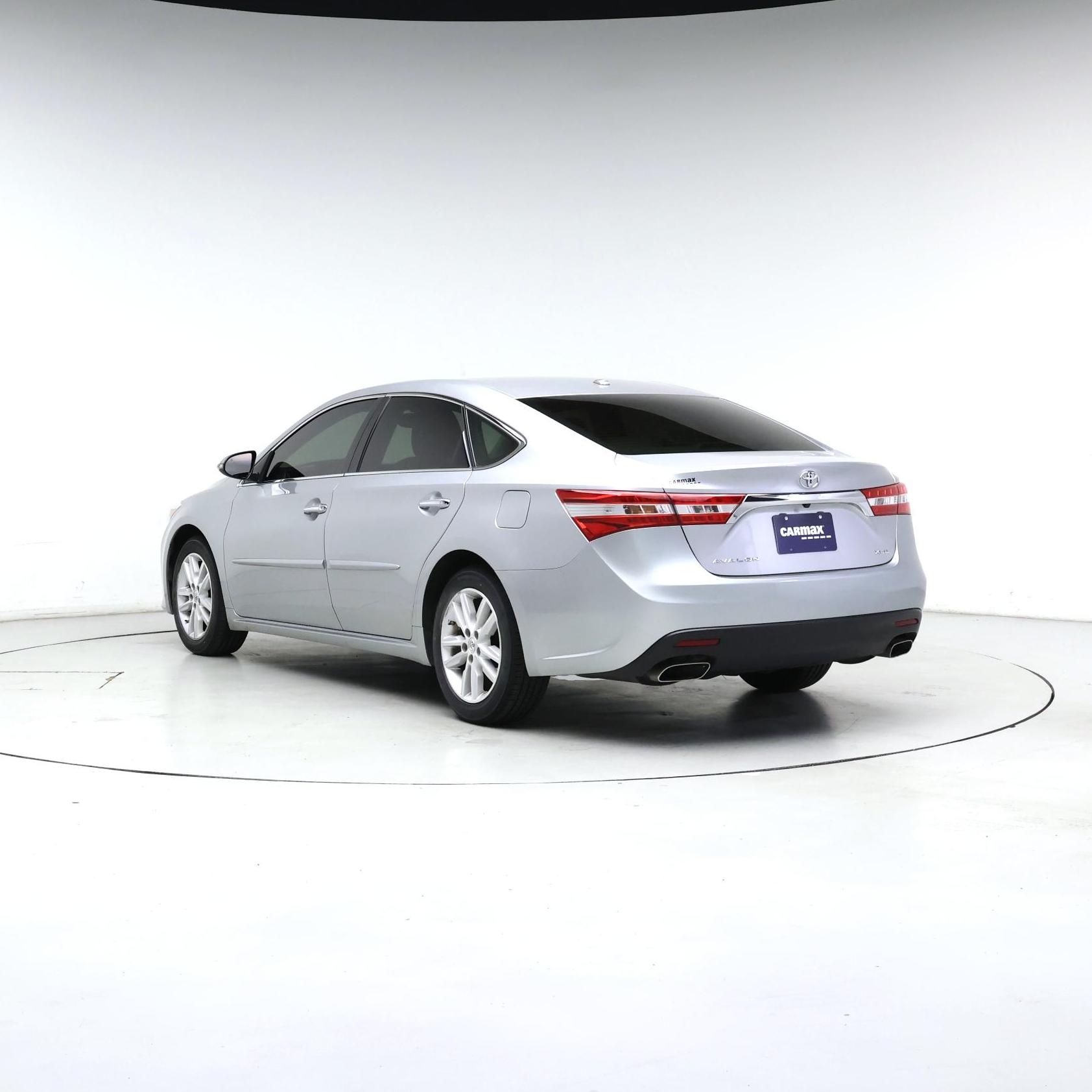 Thumbnail: 2015 Toyota Avalon - 2
