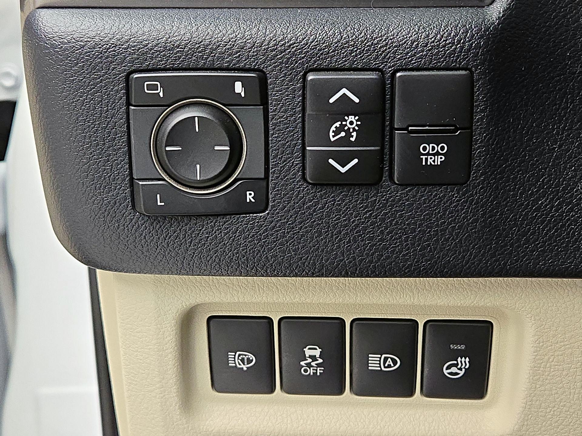 Thumbnail: 2022 Lexus GX - 13