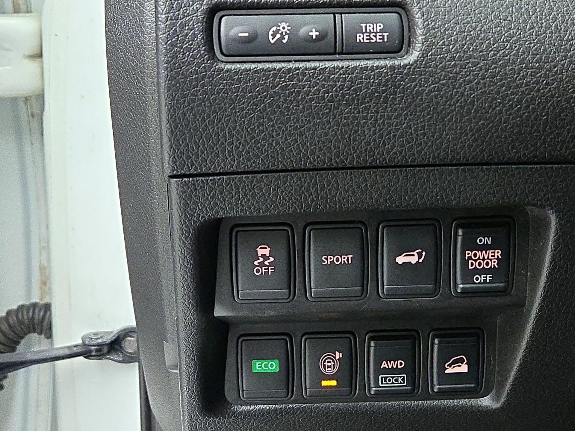 Thumbnail: 2015 Nissan Rogue - 13