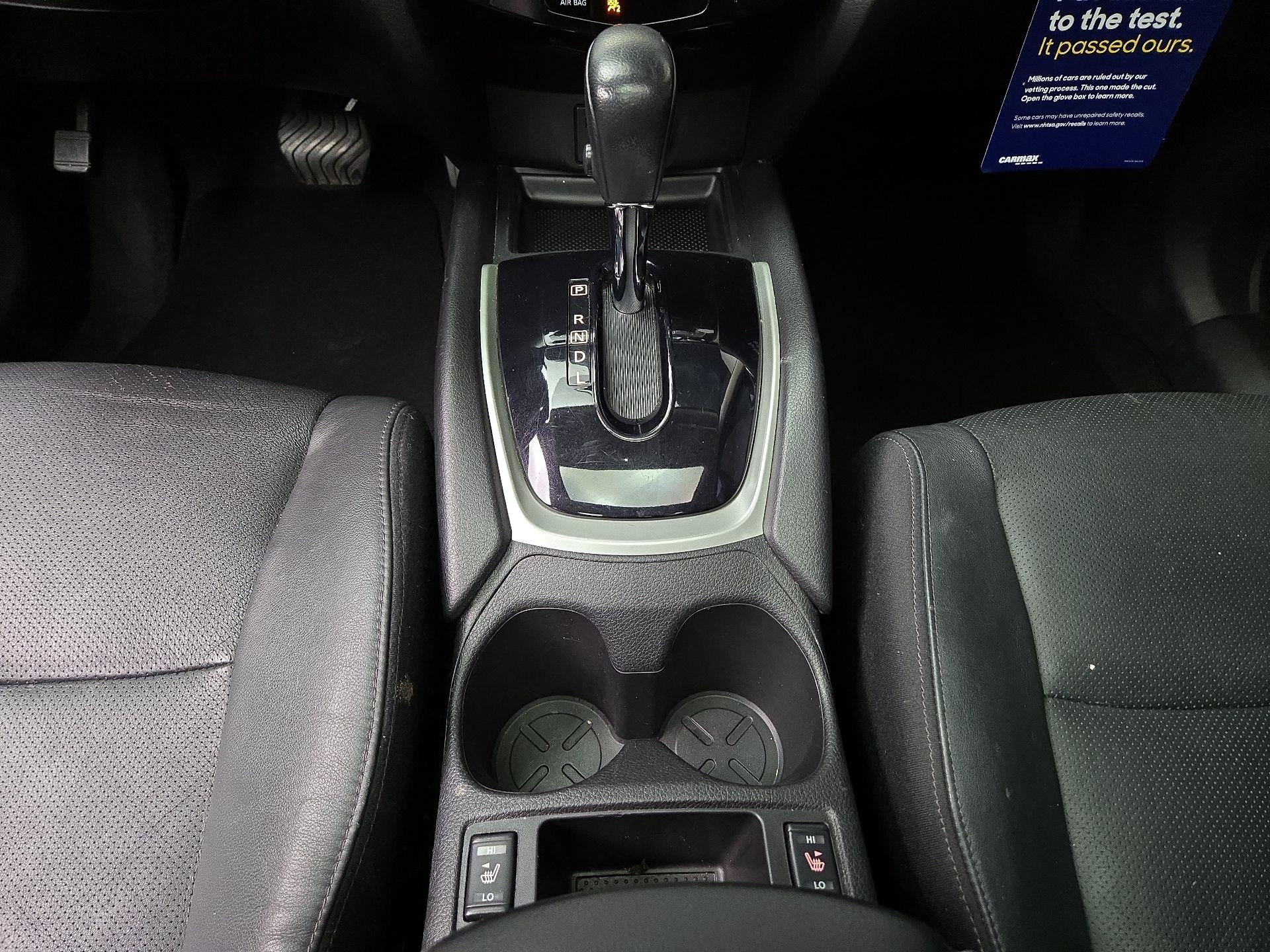 Thumbnail: 2015 Nissan Rogue - 18
