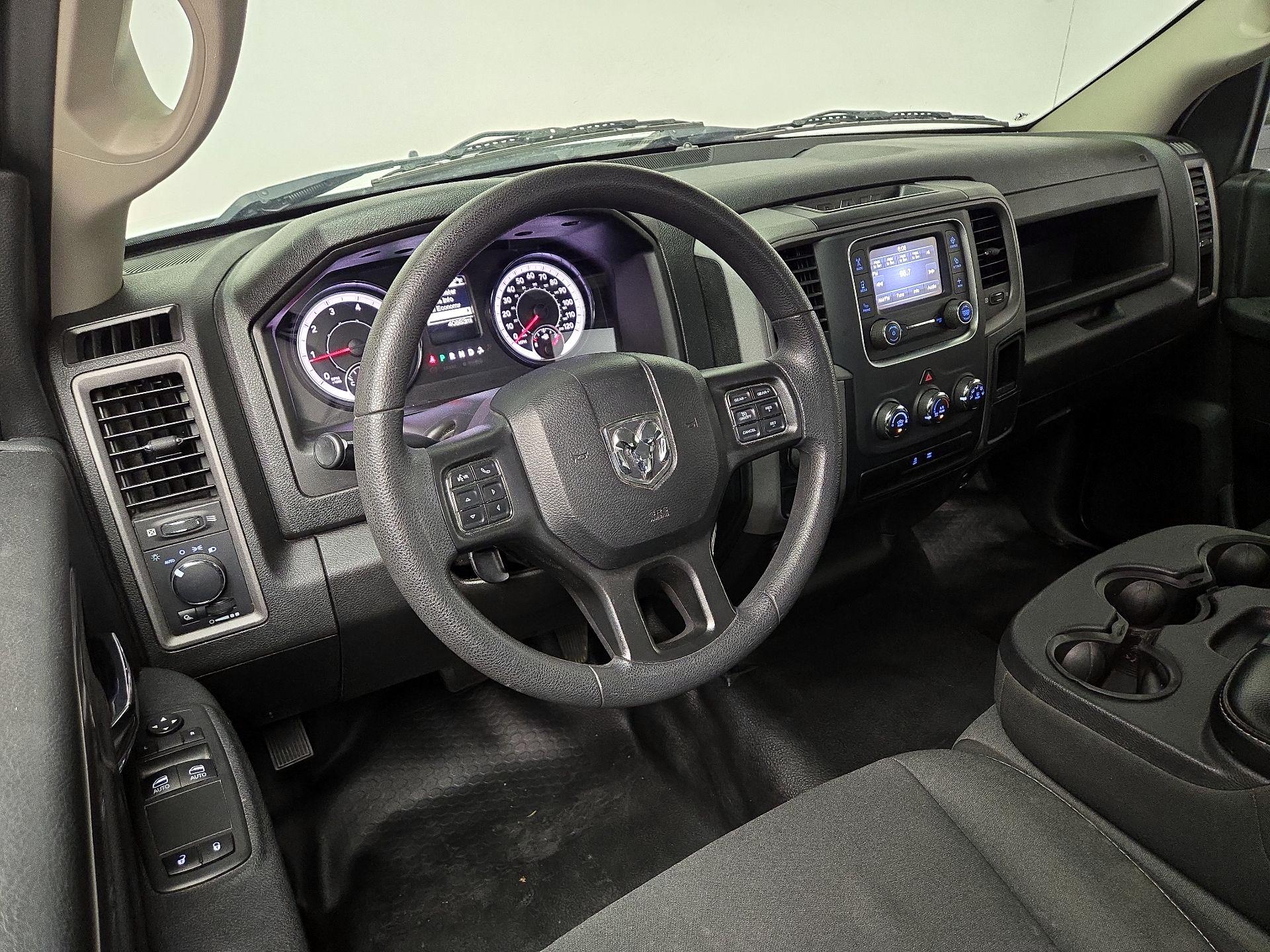 Thumbnail: 2023 RAM 1500 Classic - 9