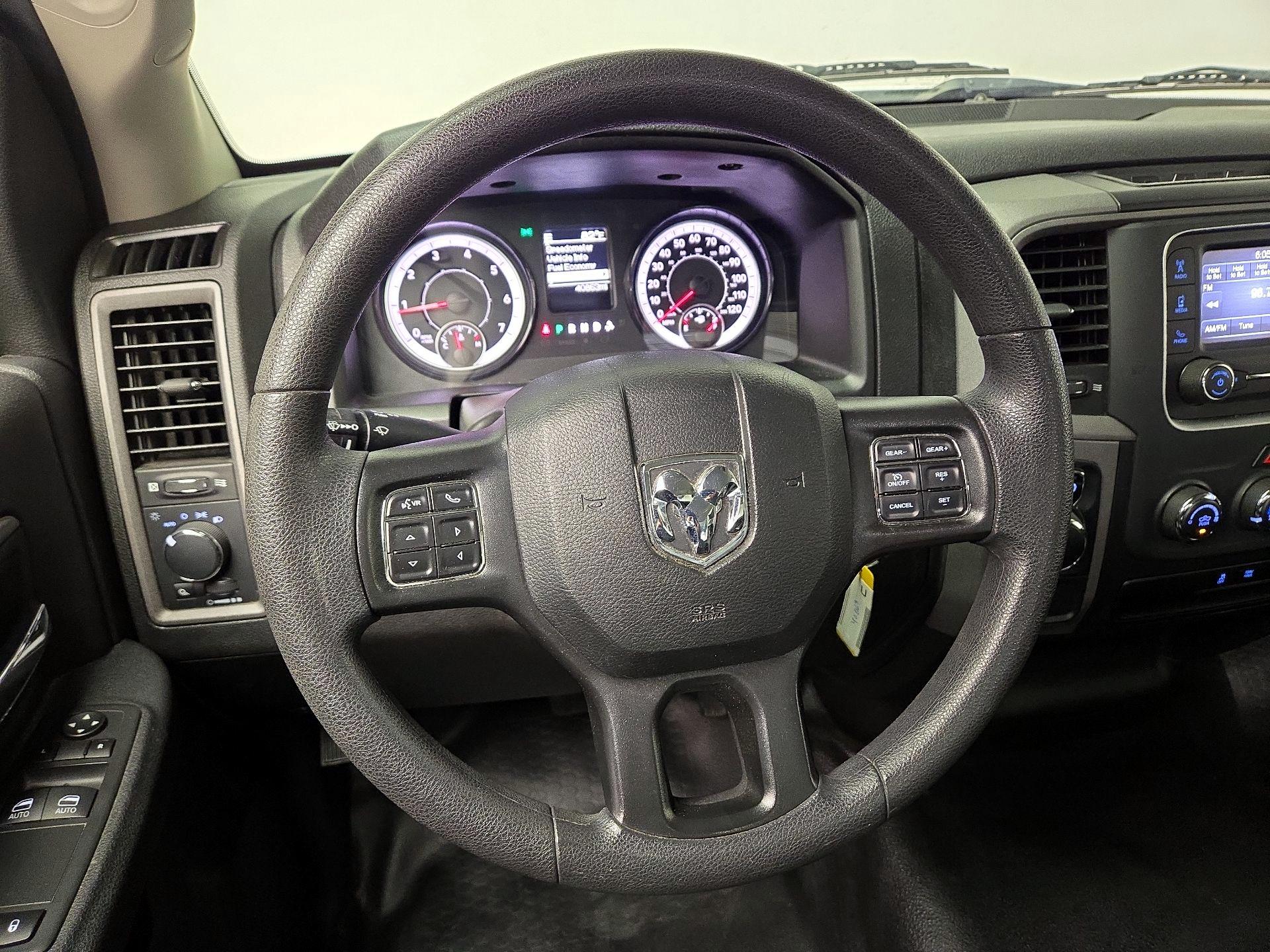Thumbnail: 2023 RAM 1500 Classic - 10
