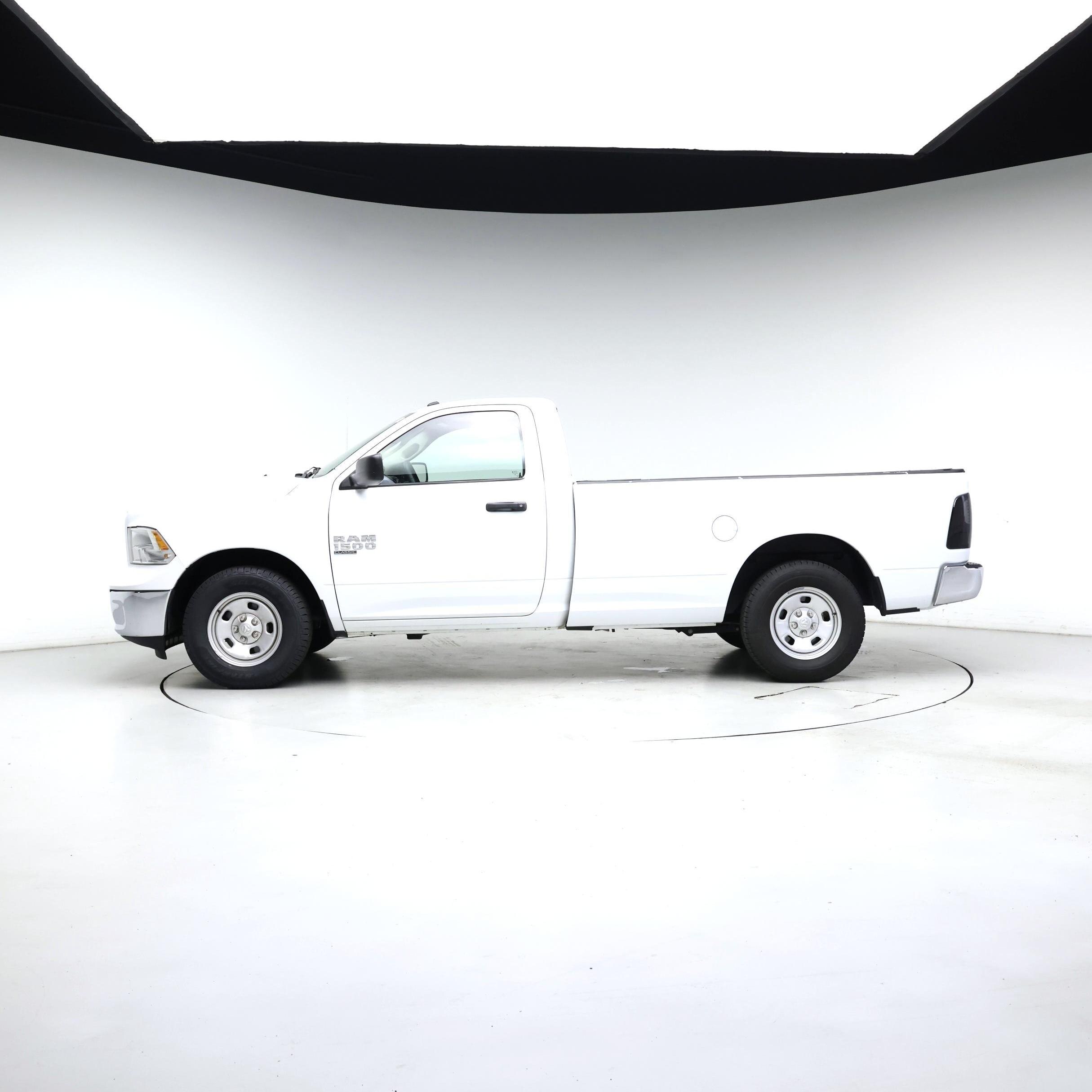 Thumbnail: 2023 RAM 1500 Classic - 3