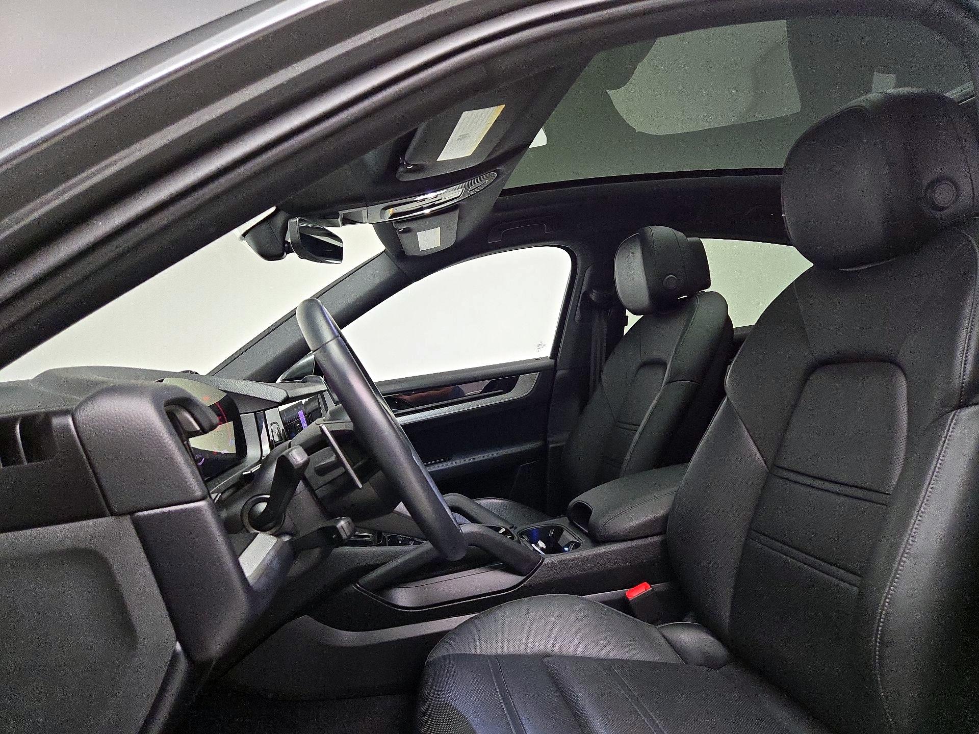 Thumbnail: 2024 Porsche Cayenne - 20