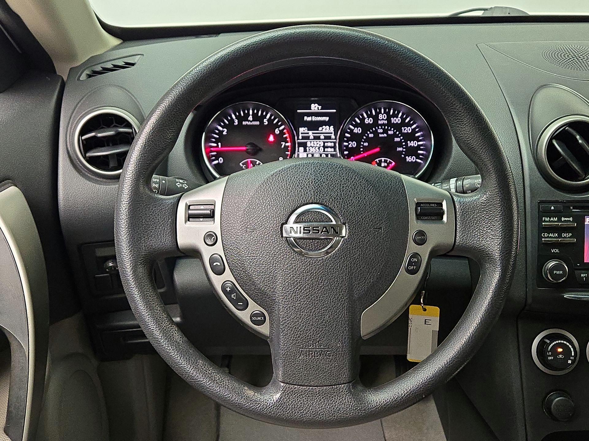 Thumbnail: 2015 Nissan Rogue - 10