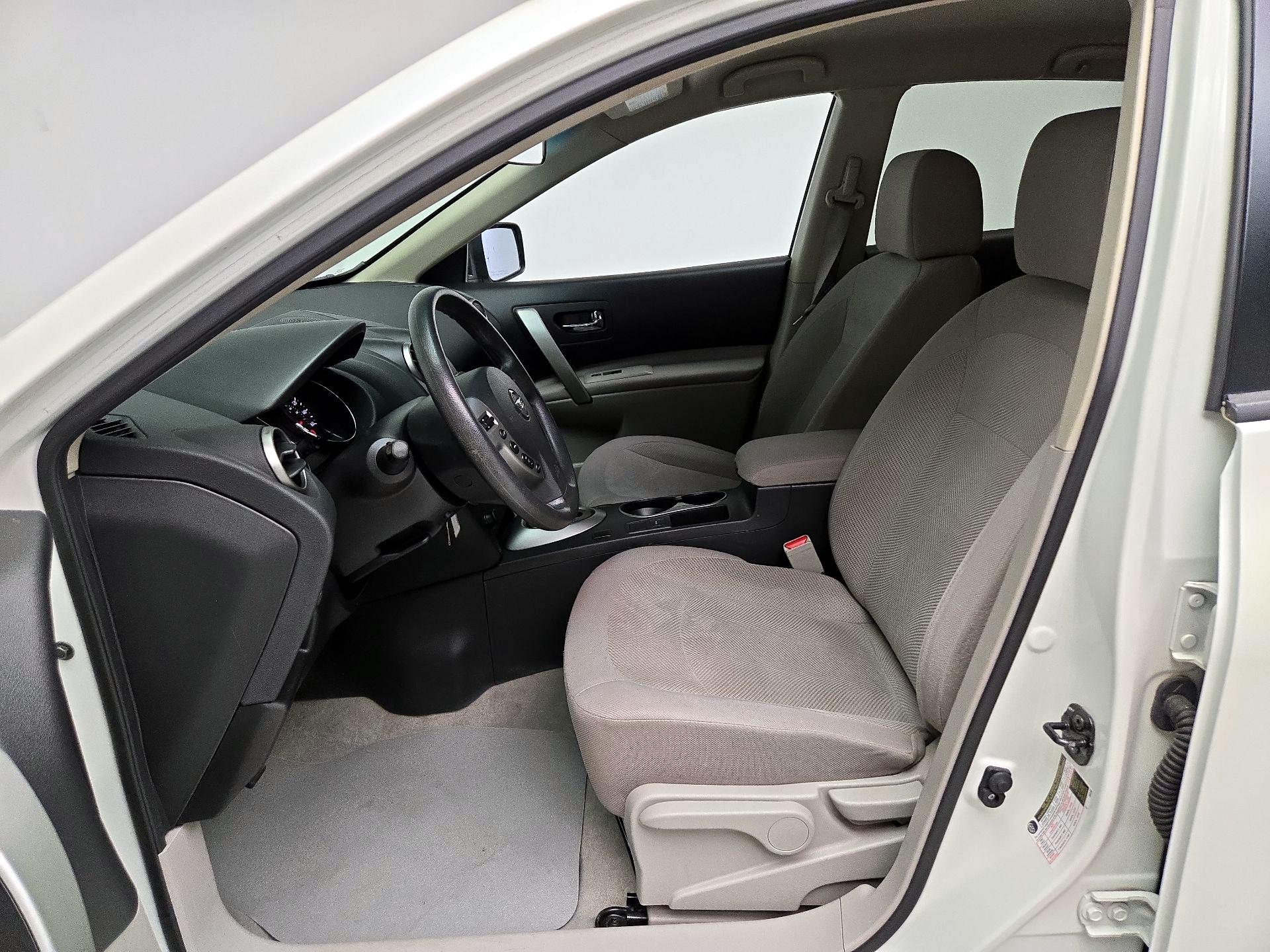 Thumbnail: 2015 Nissan Rogue - 11
