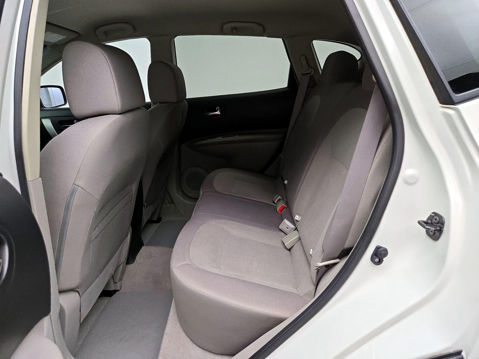 Thumbnail: 2015 Nissan Rogue - 19