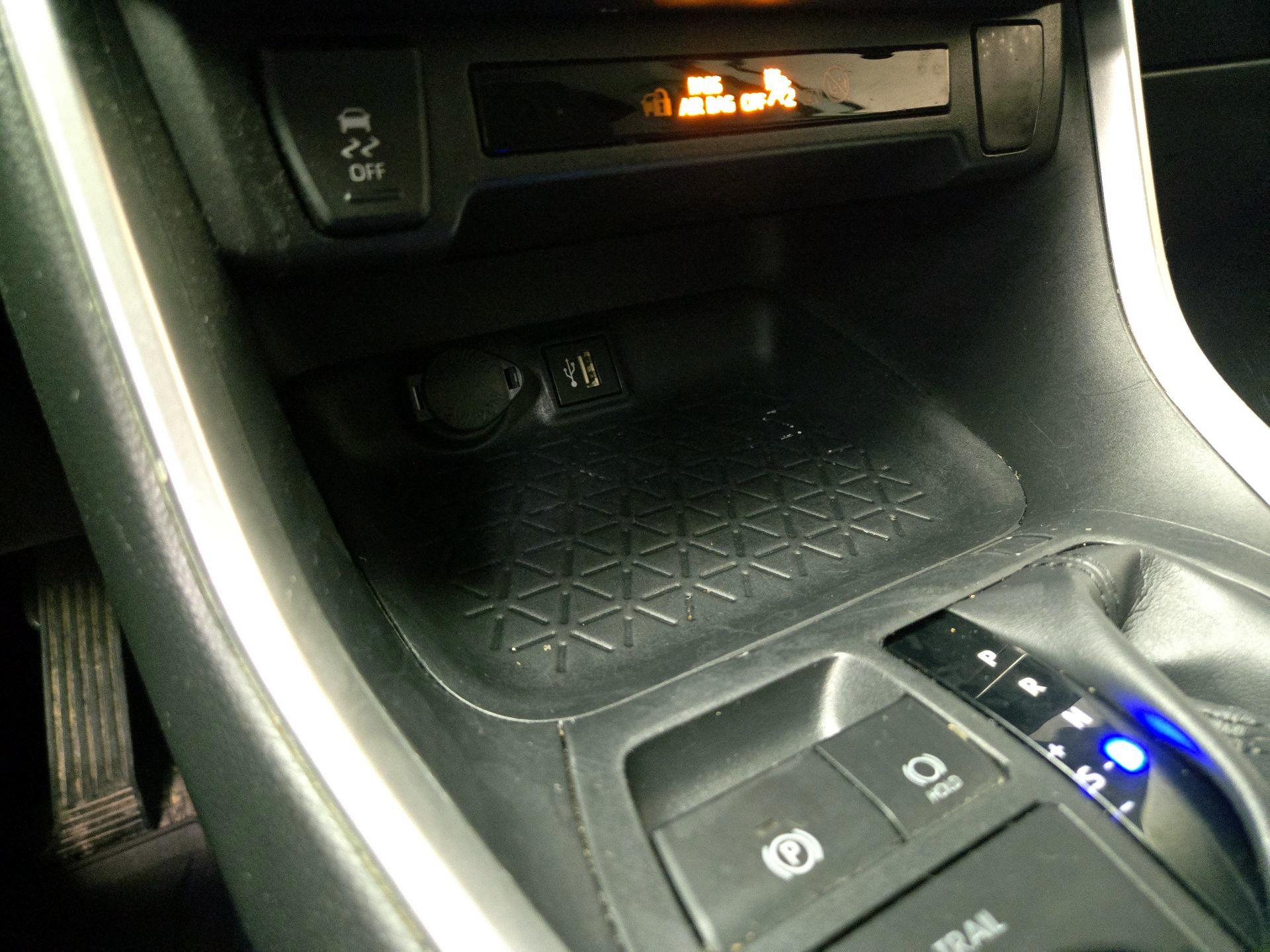 Thumbnail: 2023 Toyota RAV4 - 19