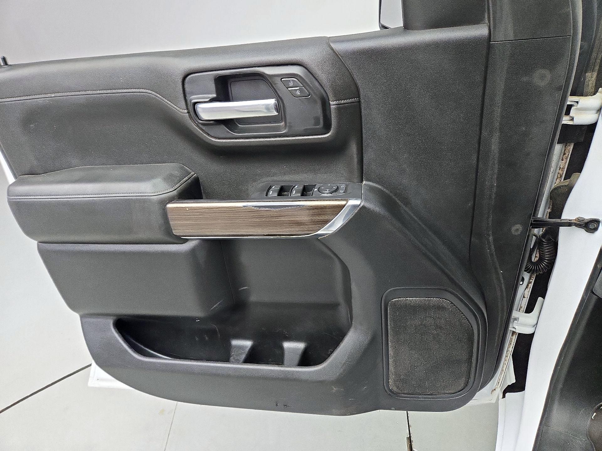 Thumbnail: 2020 Chevrolet Silverado 1500 - 12