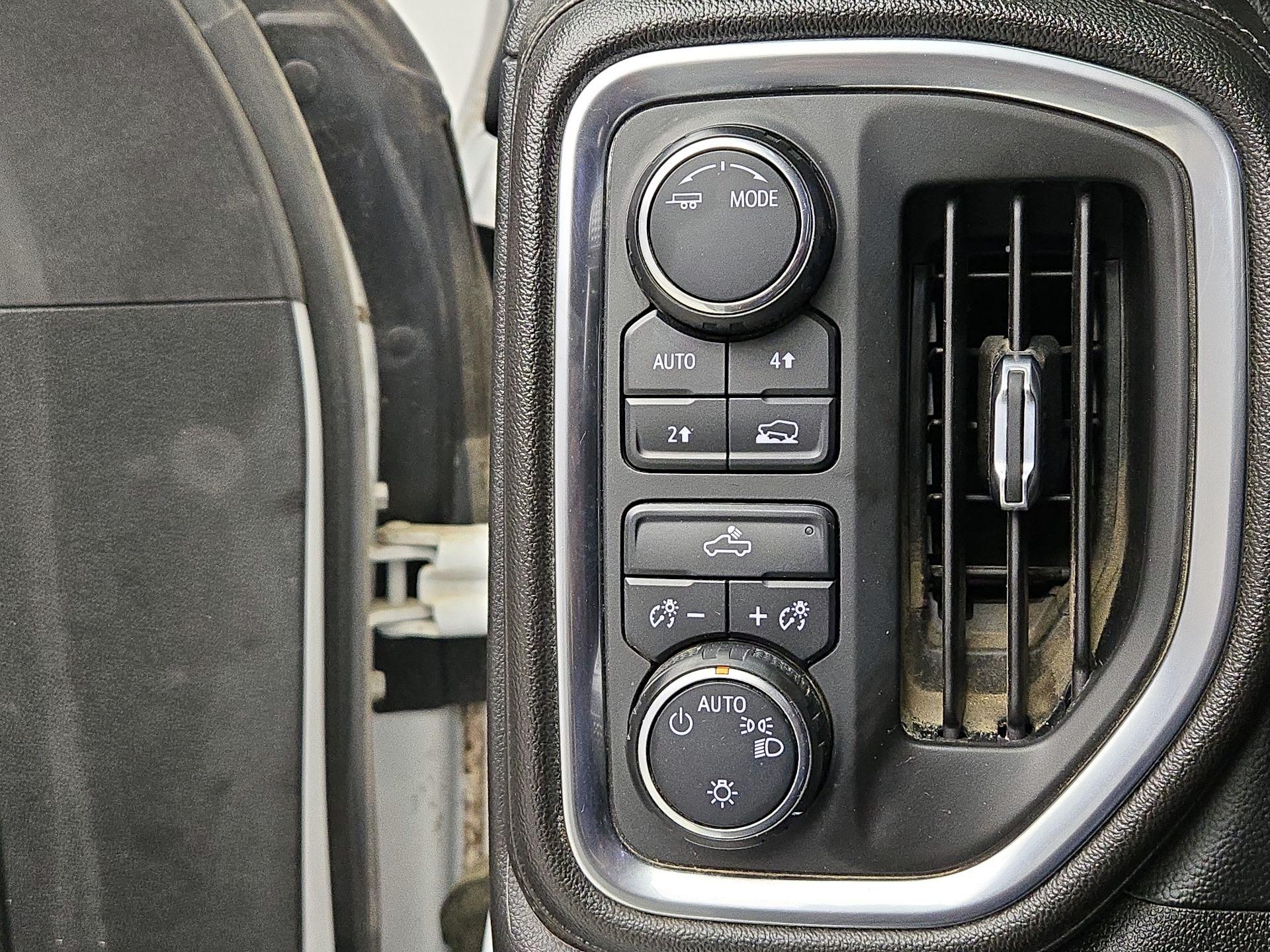 Thumbnail: 2020 Chevrolet Silverado 1500 - 13