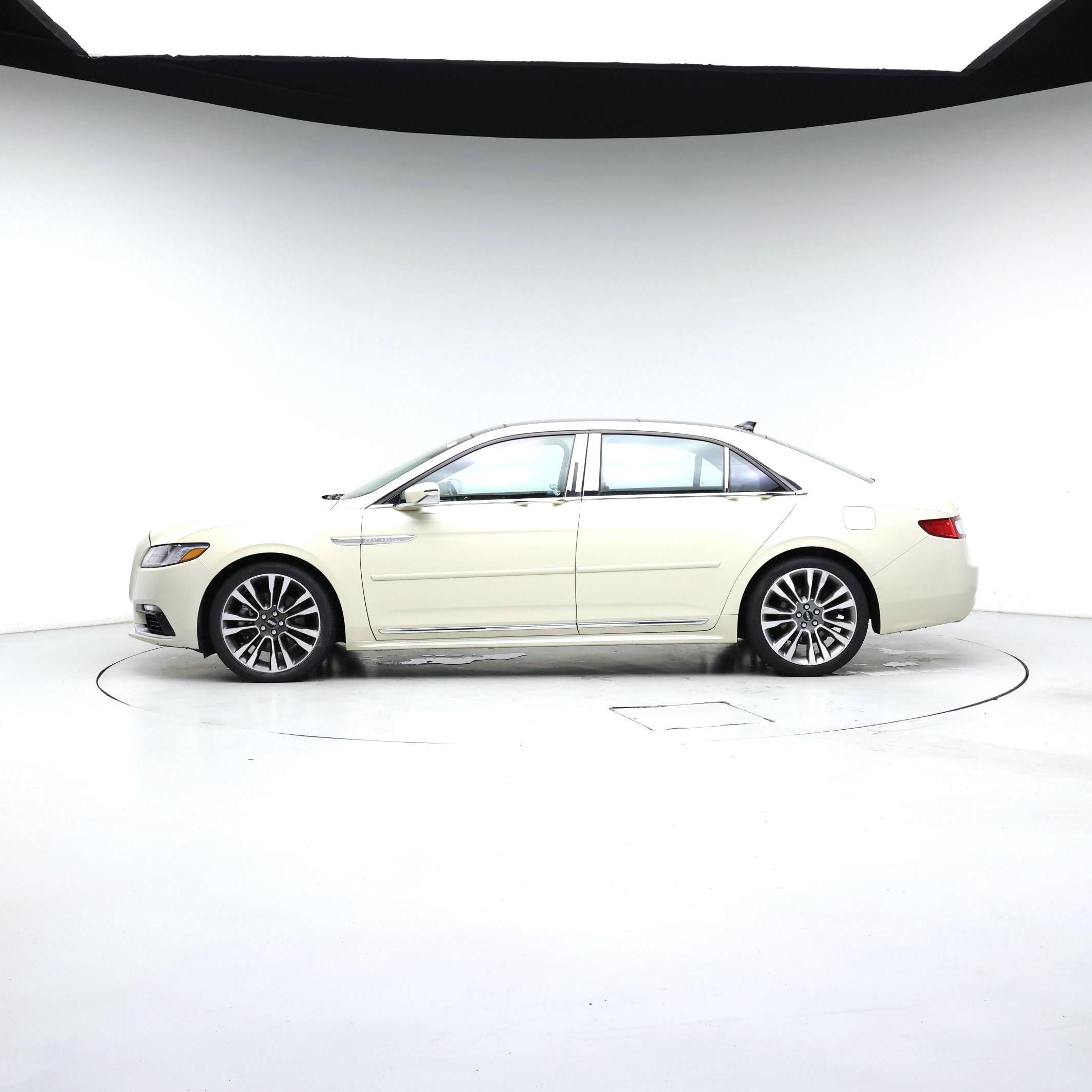 Thumbnail: 2018 Lincoln Continental - 3