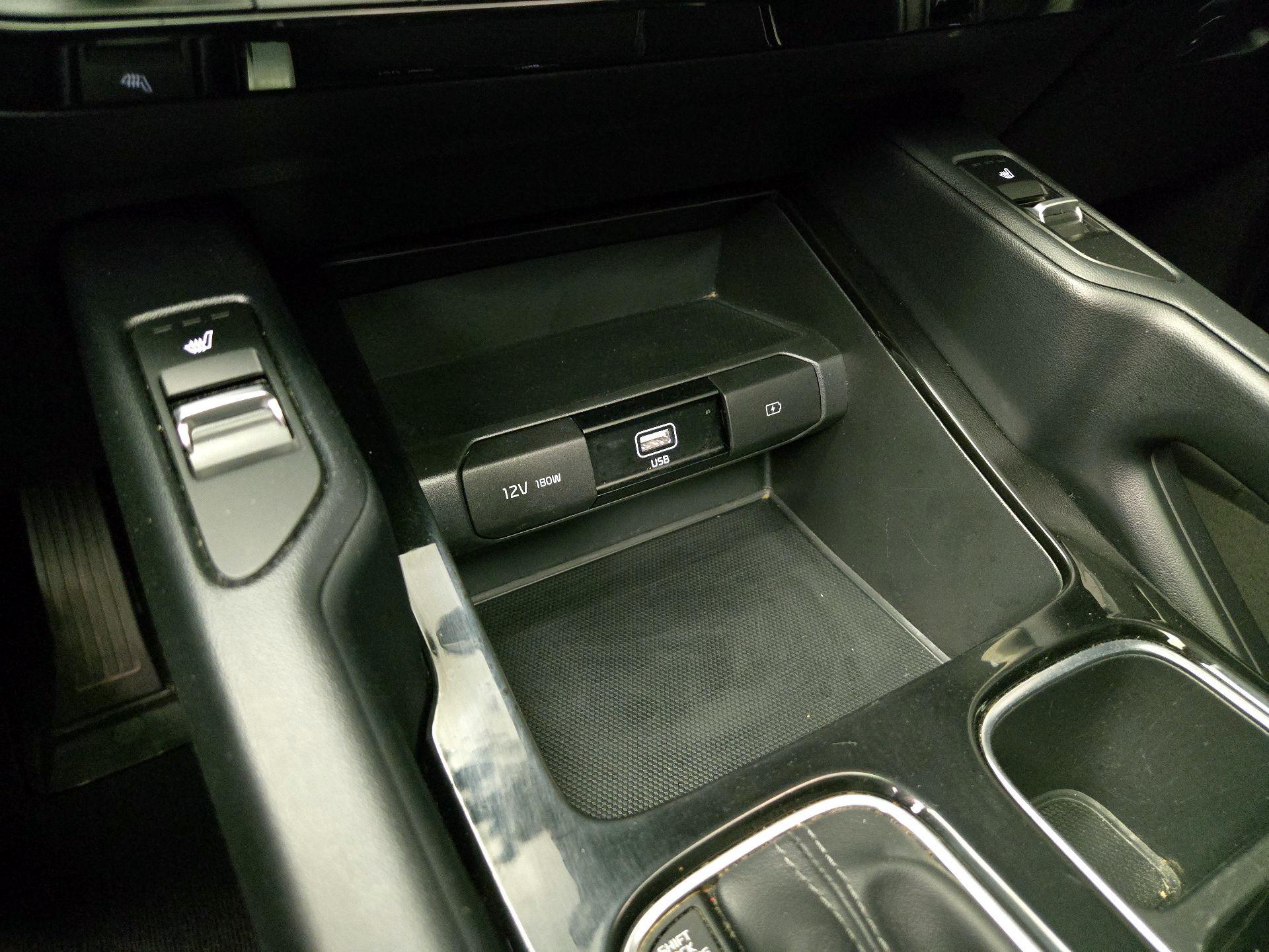 Thumbnail: 2020 Kia Telluride - 18