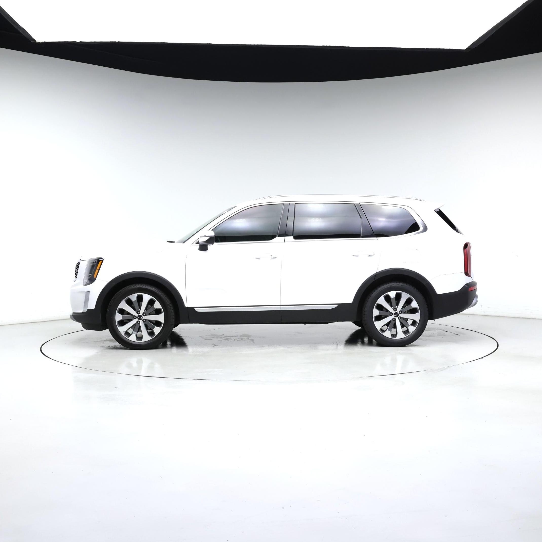 Thumbnail: 2020 Kia Telluride - 3