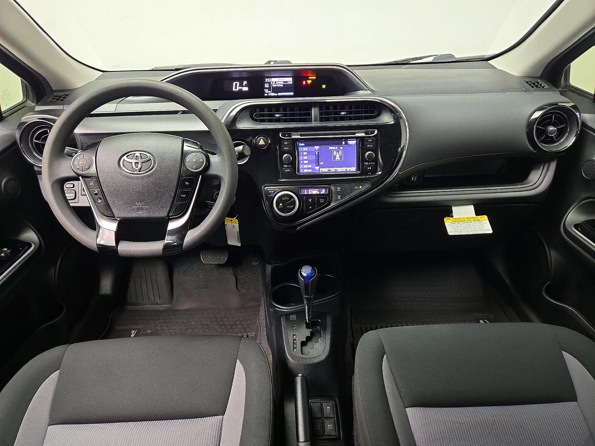 Thumbnail: 2018 Toyota Prius c - 9