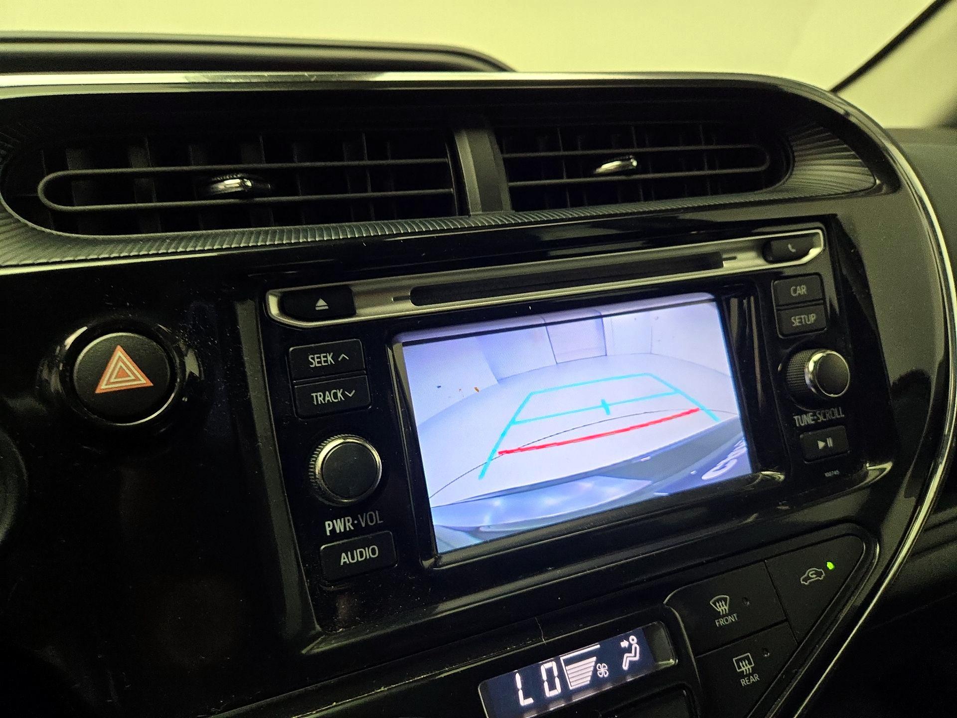 Thumbnail: 2018 Toyota Prius c - 14