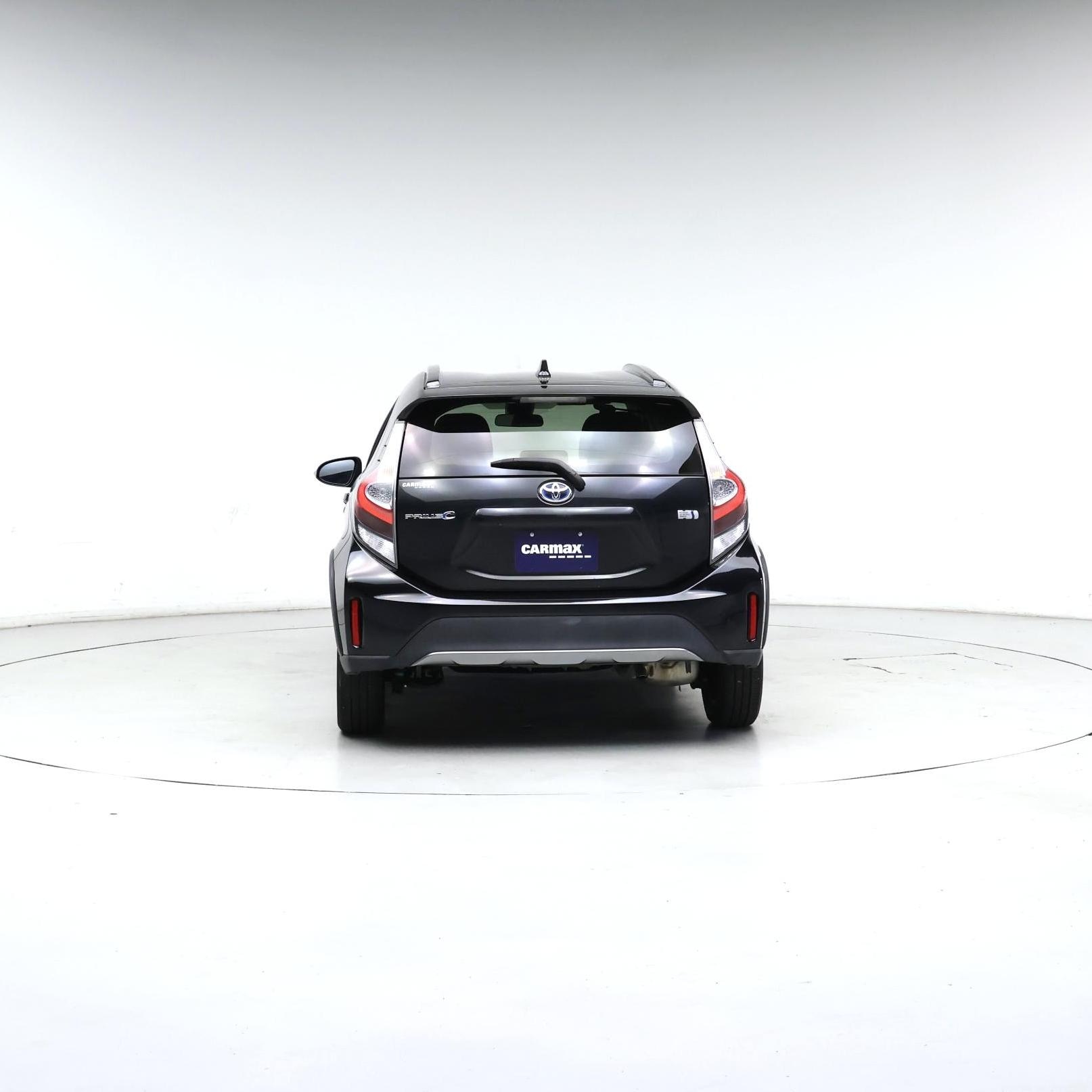 Thumbnail: 2018 Toyota Prius c - 6