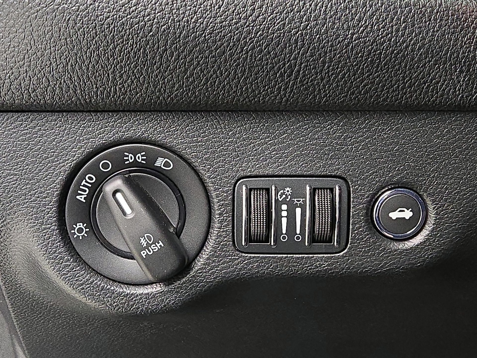 2016 Dodge Challenger Scat Pack - Photo 14