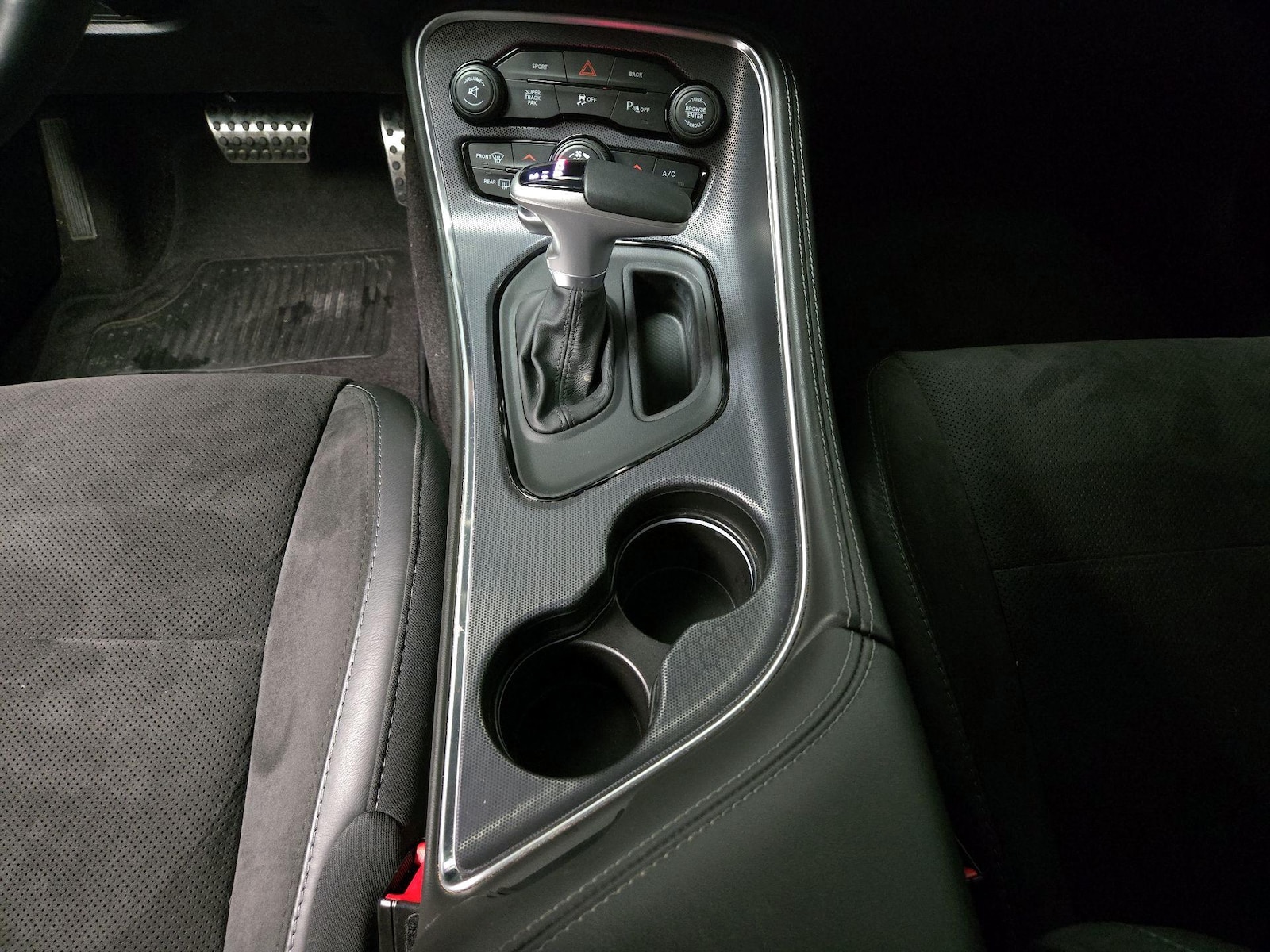 2016 Dodge Challenger Scat Pack - Photo 19