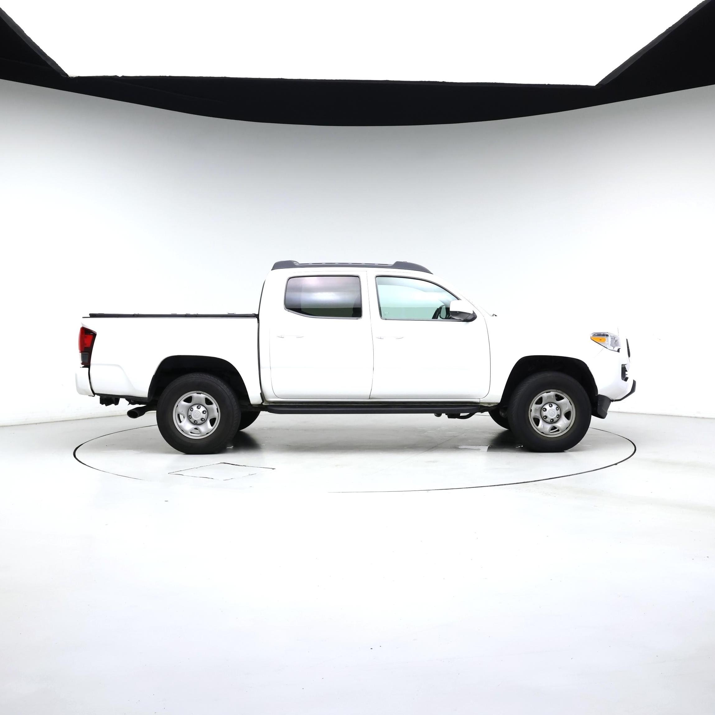 Thumbnail: 2022 Toyota Tacoma - 7