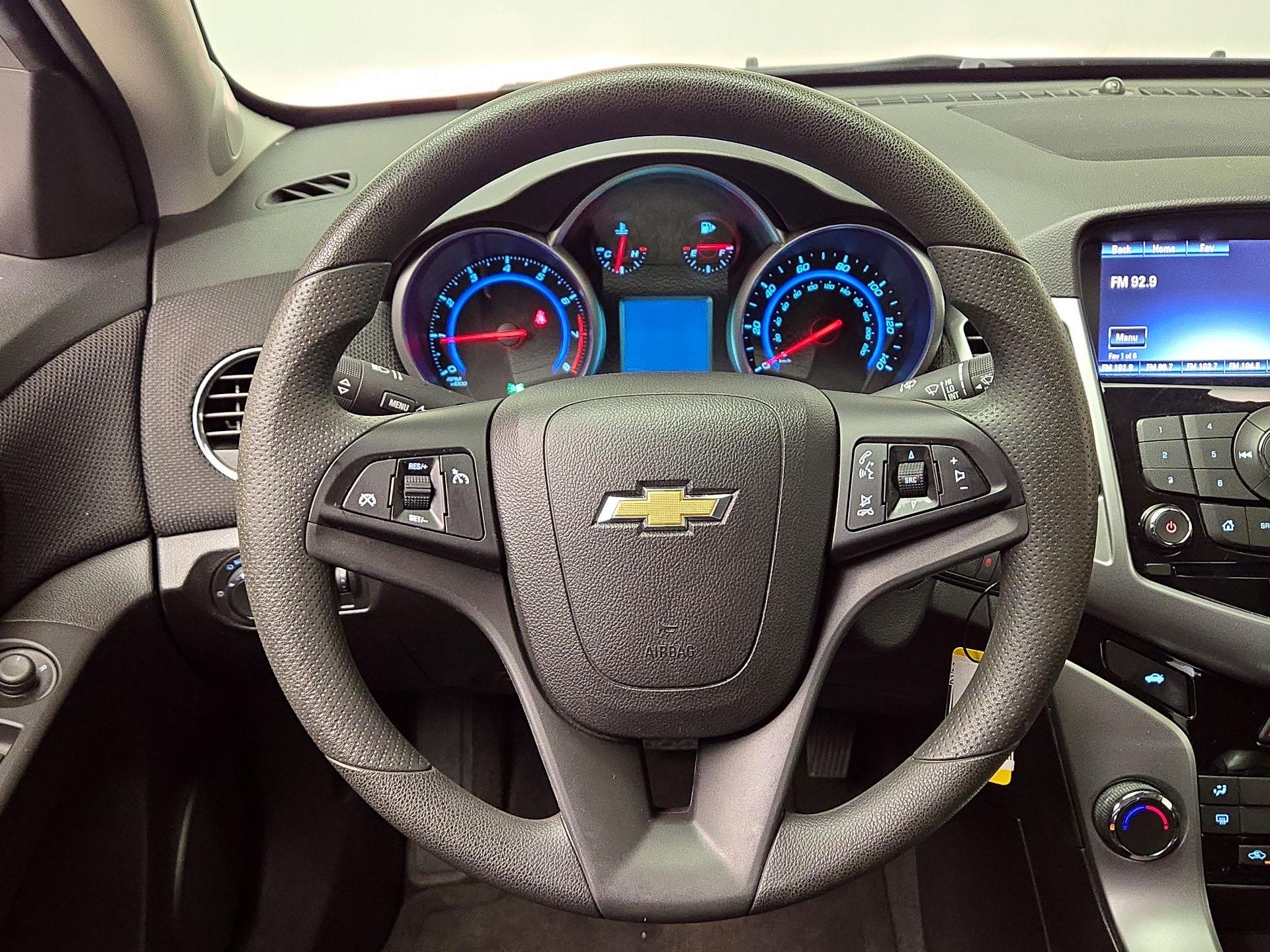 Thumbnail: 2016 Chevrolet Cruze - 10