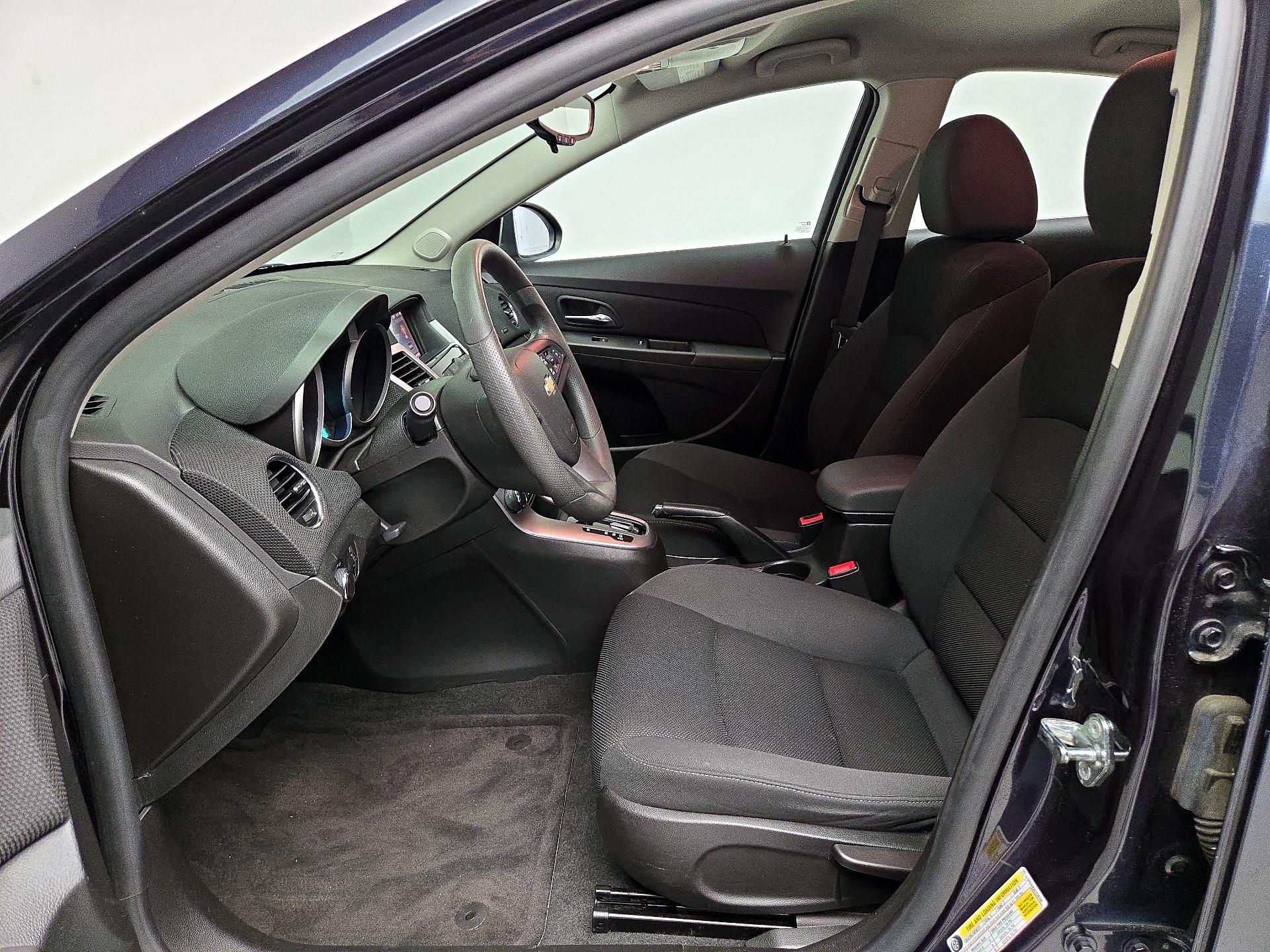 Thumbnail: 2016 Chevrolet Cruze - 11