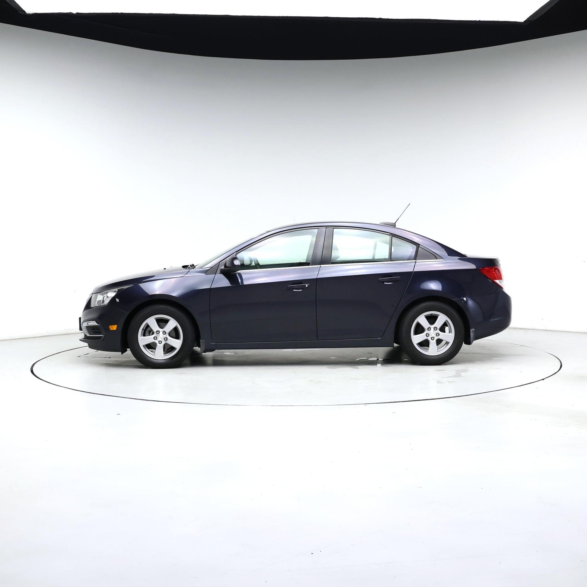 Thumbnail: 2016 Chevrolet Cruze - 3