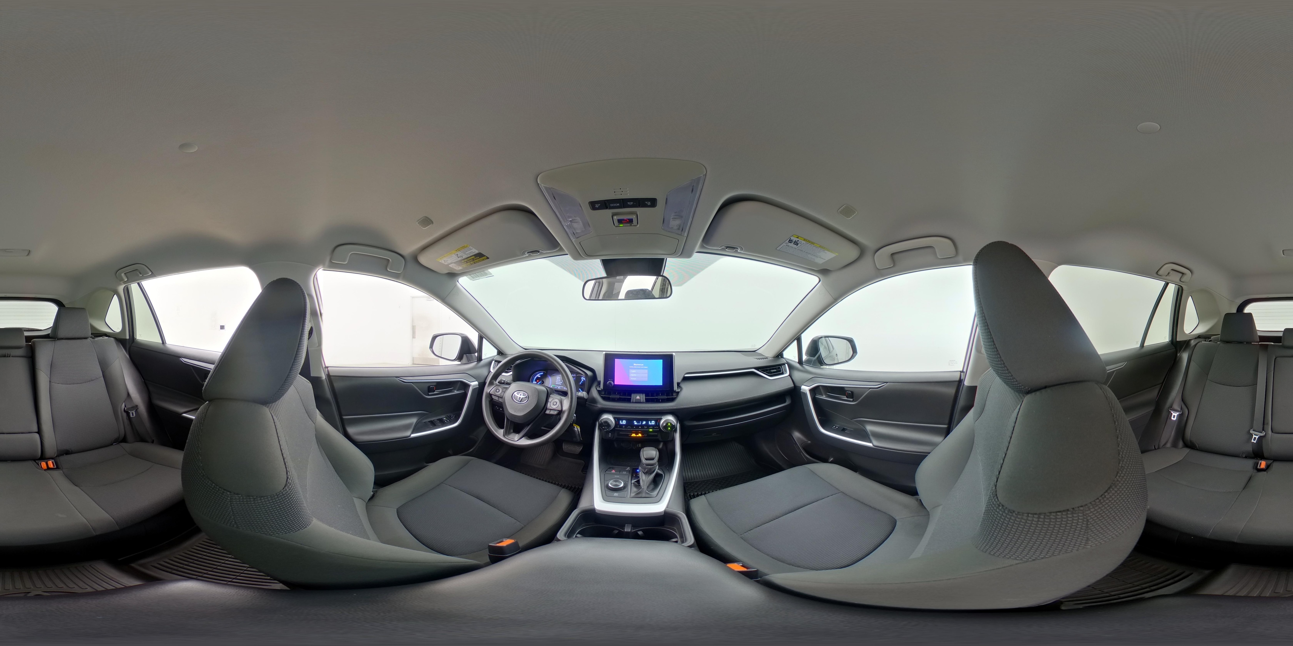 2024 Toyota RAV4 LE - Photo 24