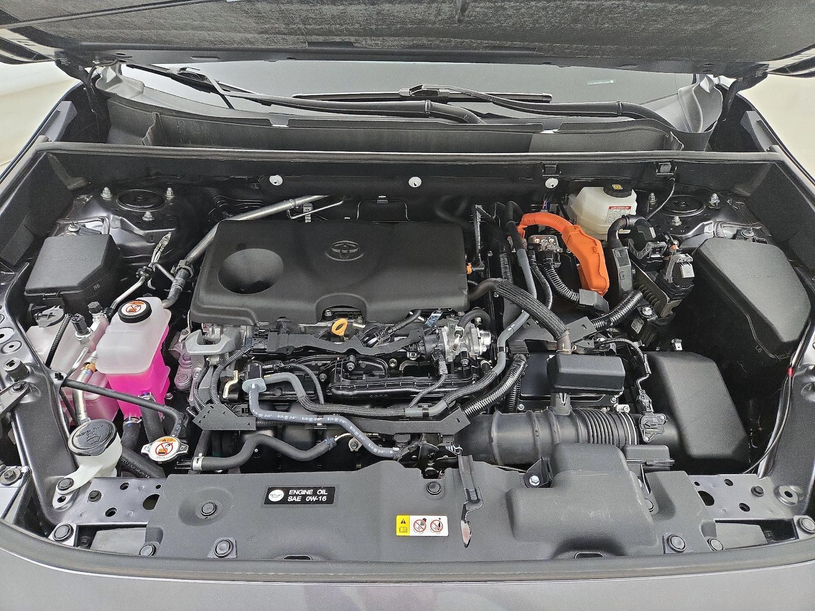 2024 Toyota RAV4 LE - Photo 22