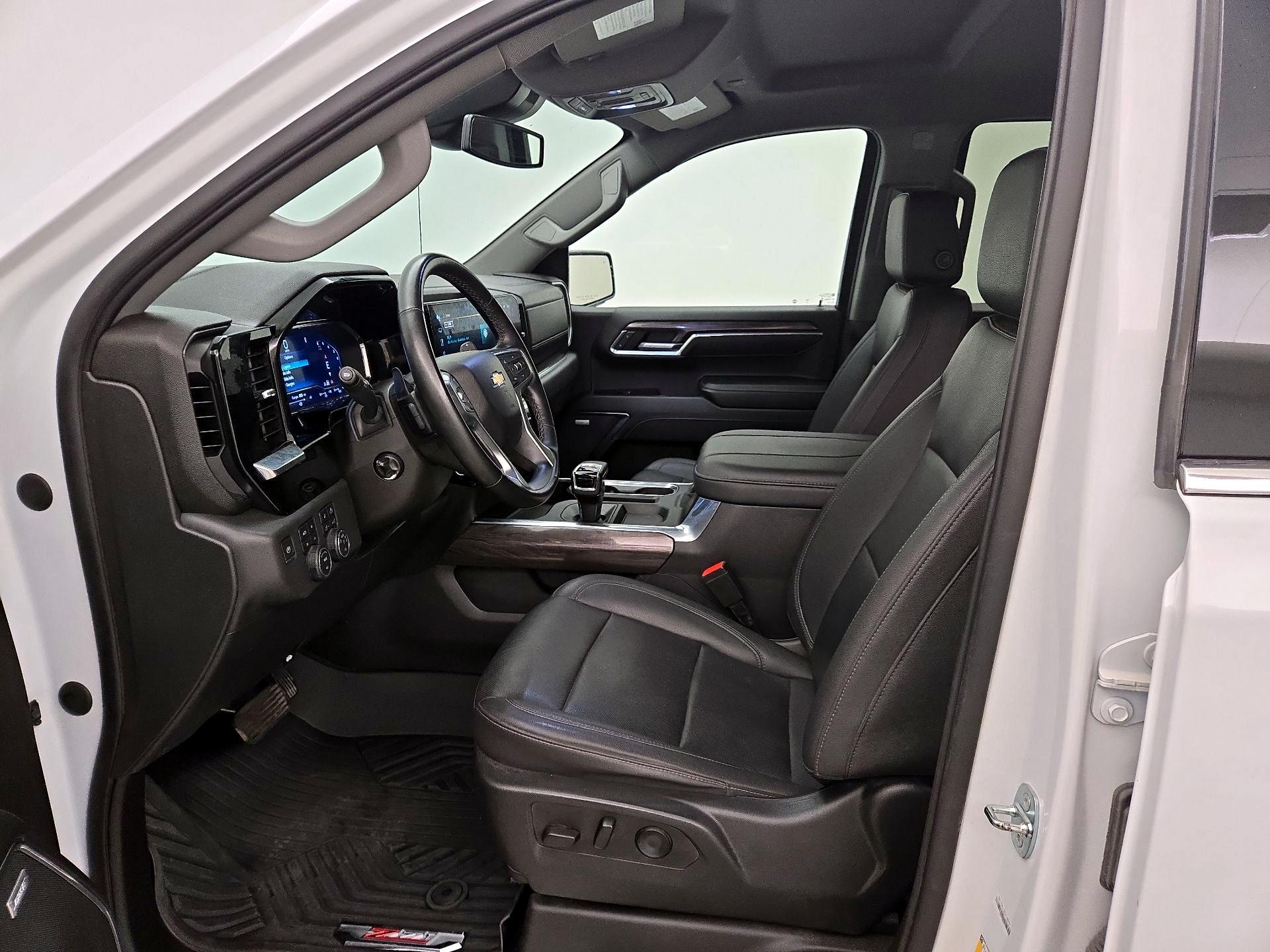 Thumbnail: 2023 Chevrolet Silverado 1500 - 11