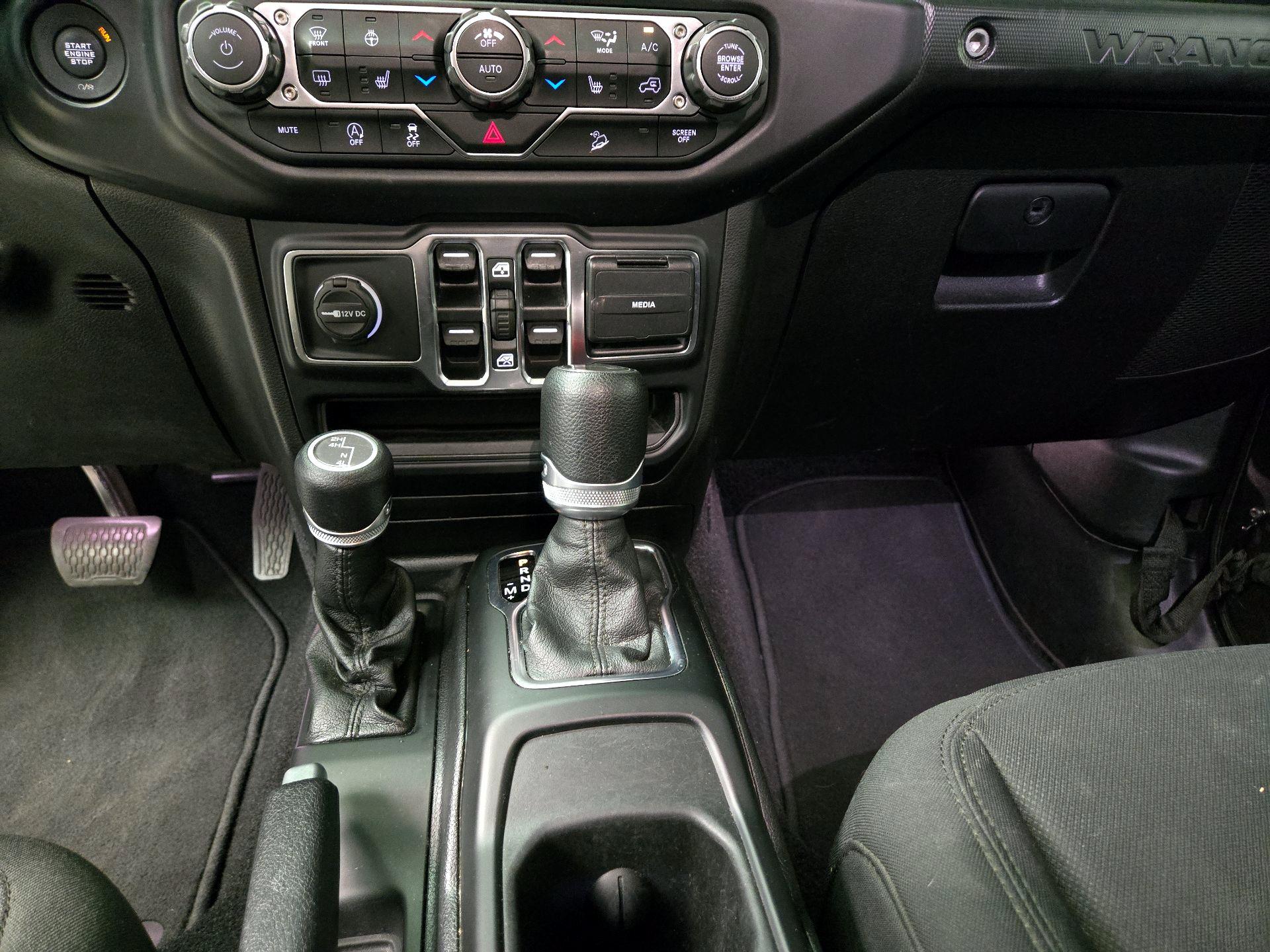 Thumbnail: 2020 Jeep Wrangler - 17