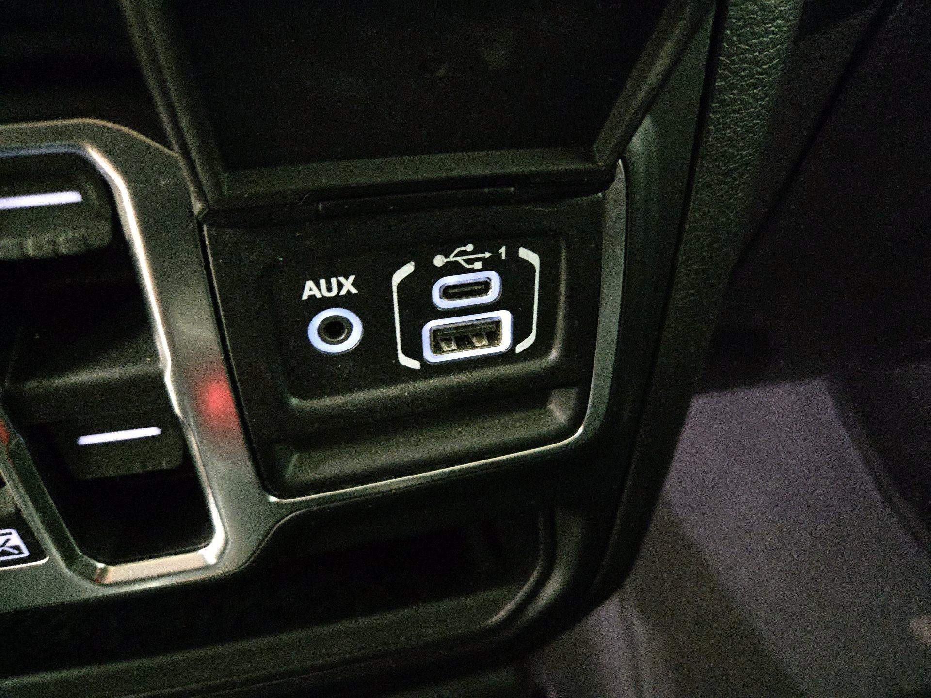 Thumbnail: 2020 Jeep Wrangler - 18