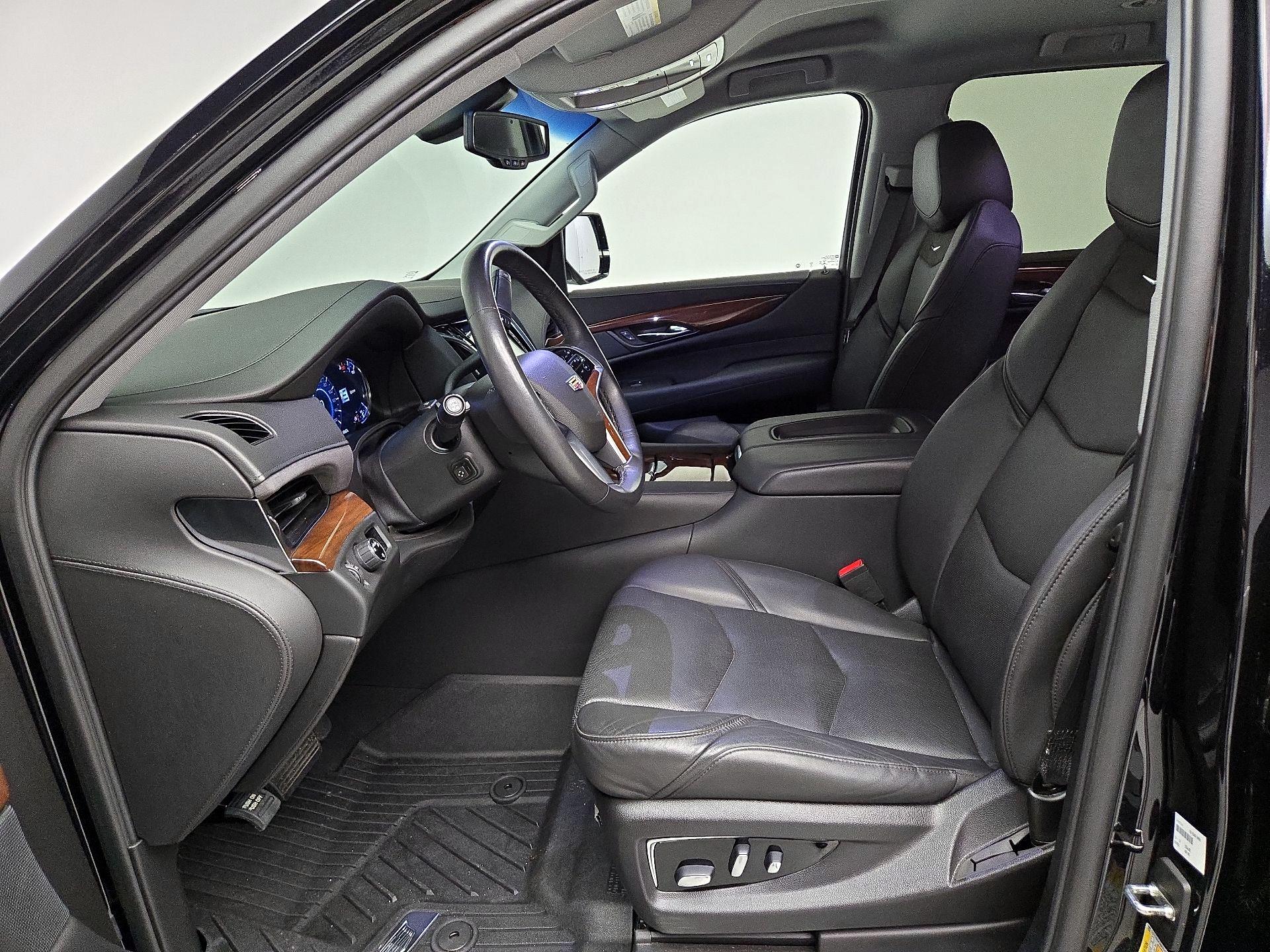 Thumbnail: 2019 Cadillac Escalade - 11