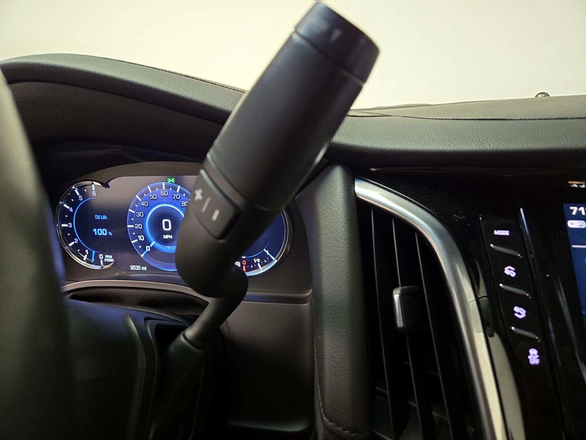 Thumbnail: 2019 Cadillac Escalade - 17