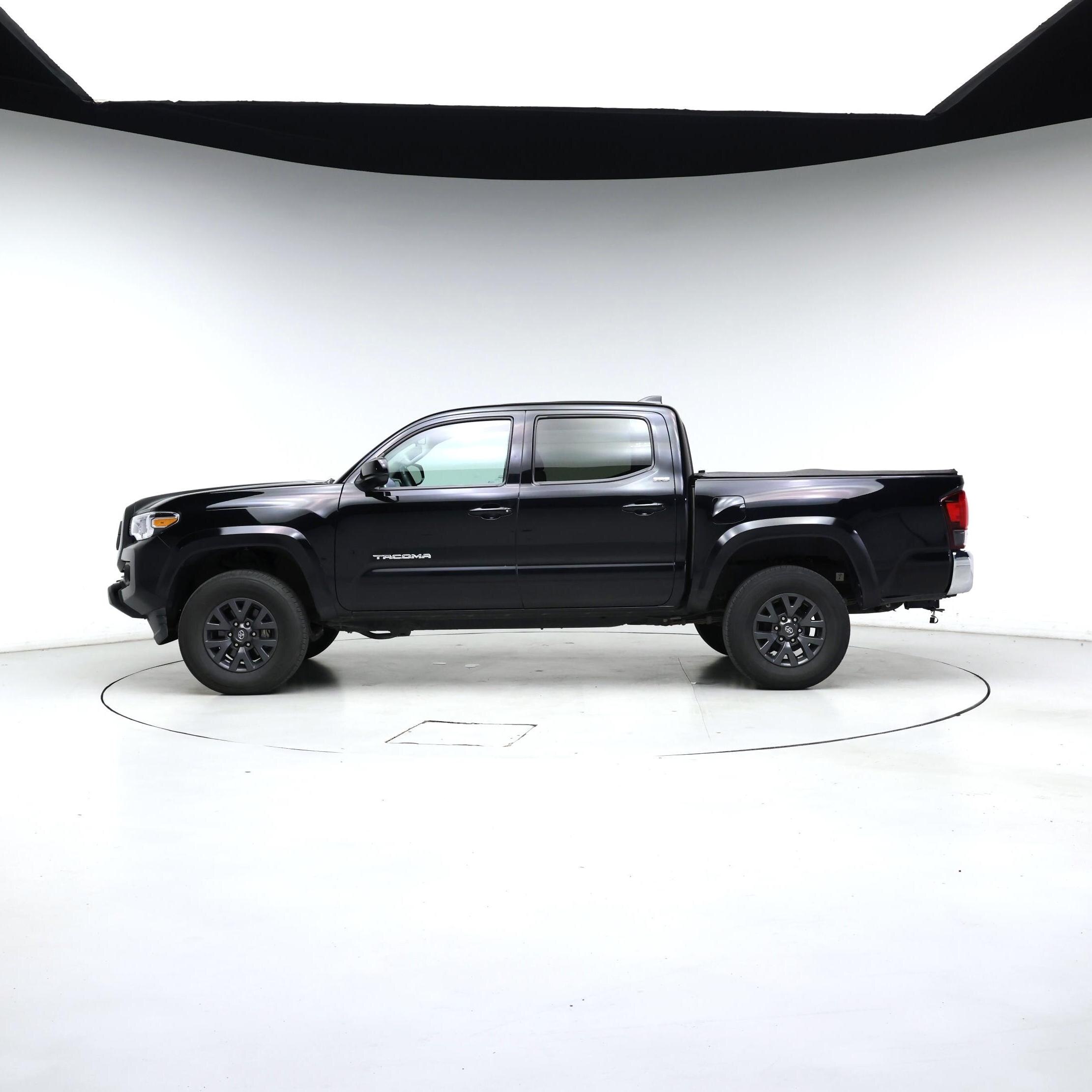 Thumbnail: 2022 Toyota Tacoma - 3