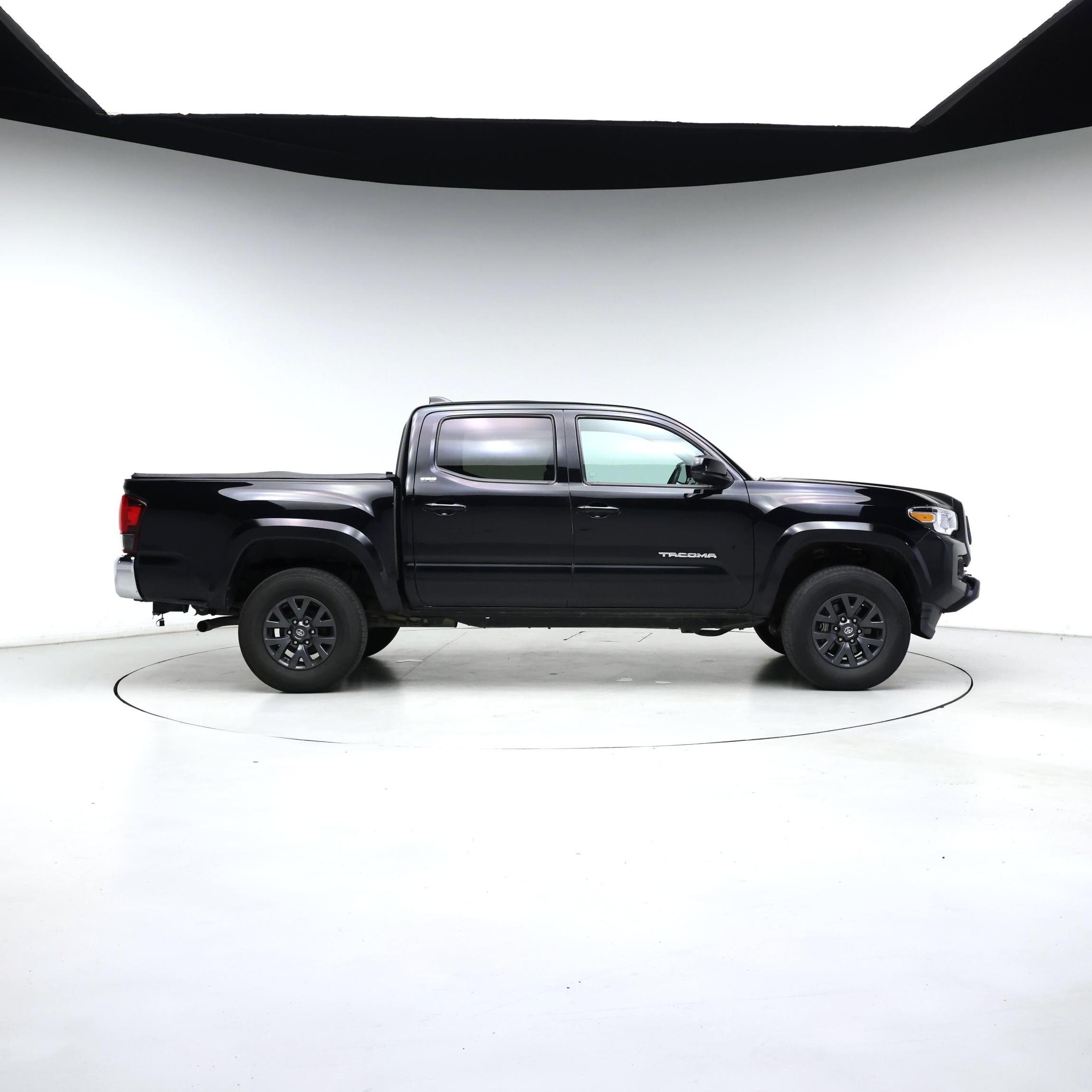 Thumbnail: 2022 Toyota Tacoma - 7