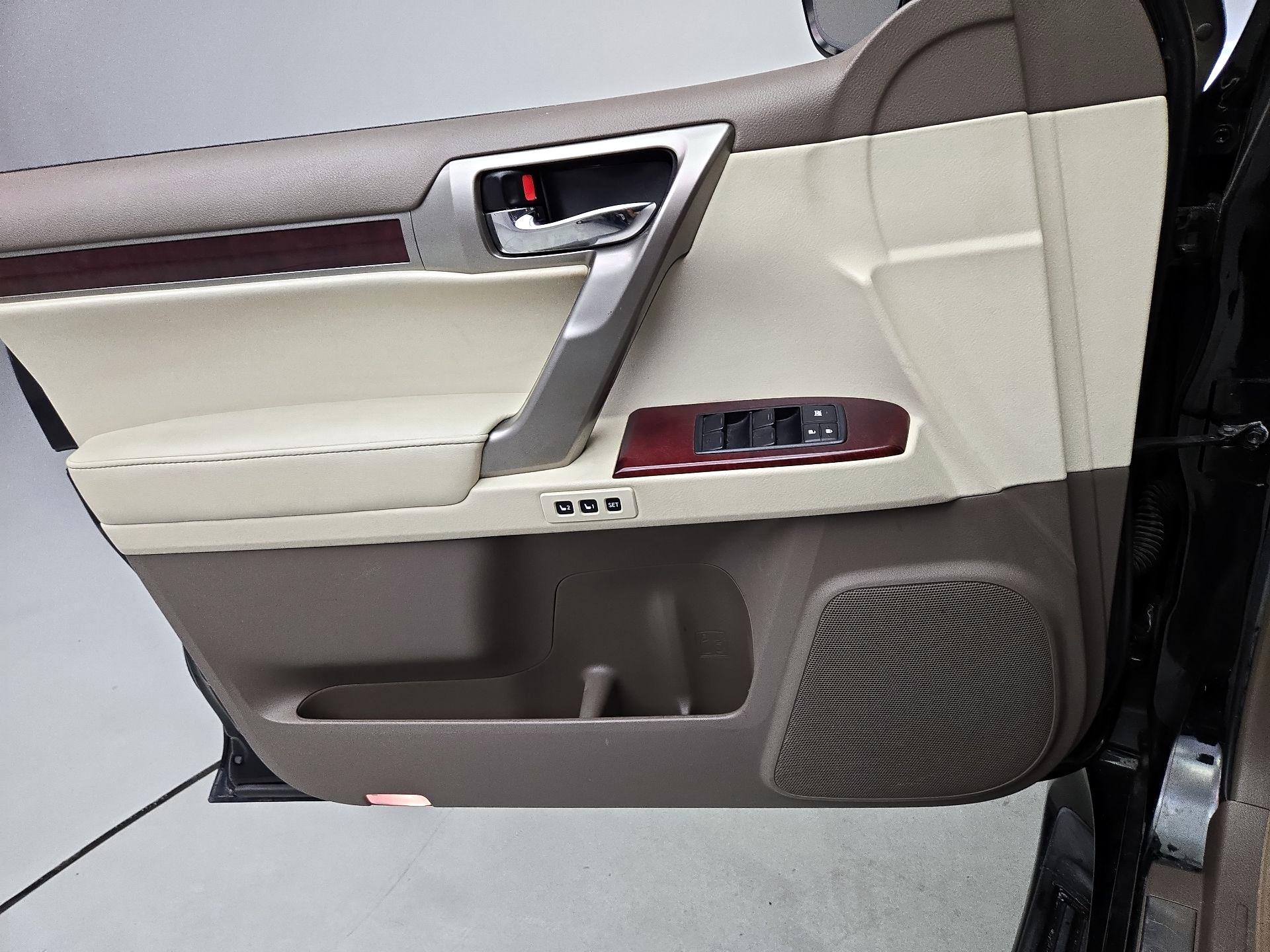 Thumbnail: 2015 Lexus GX - 12
