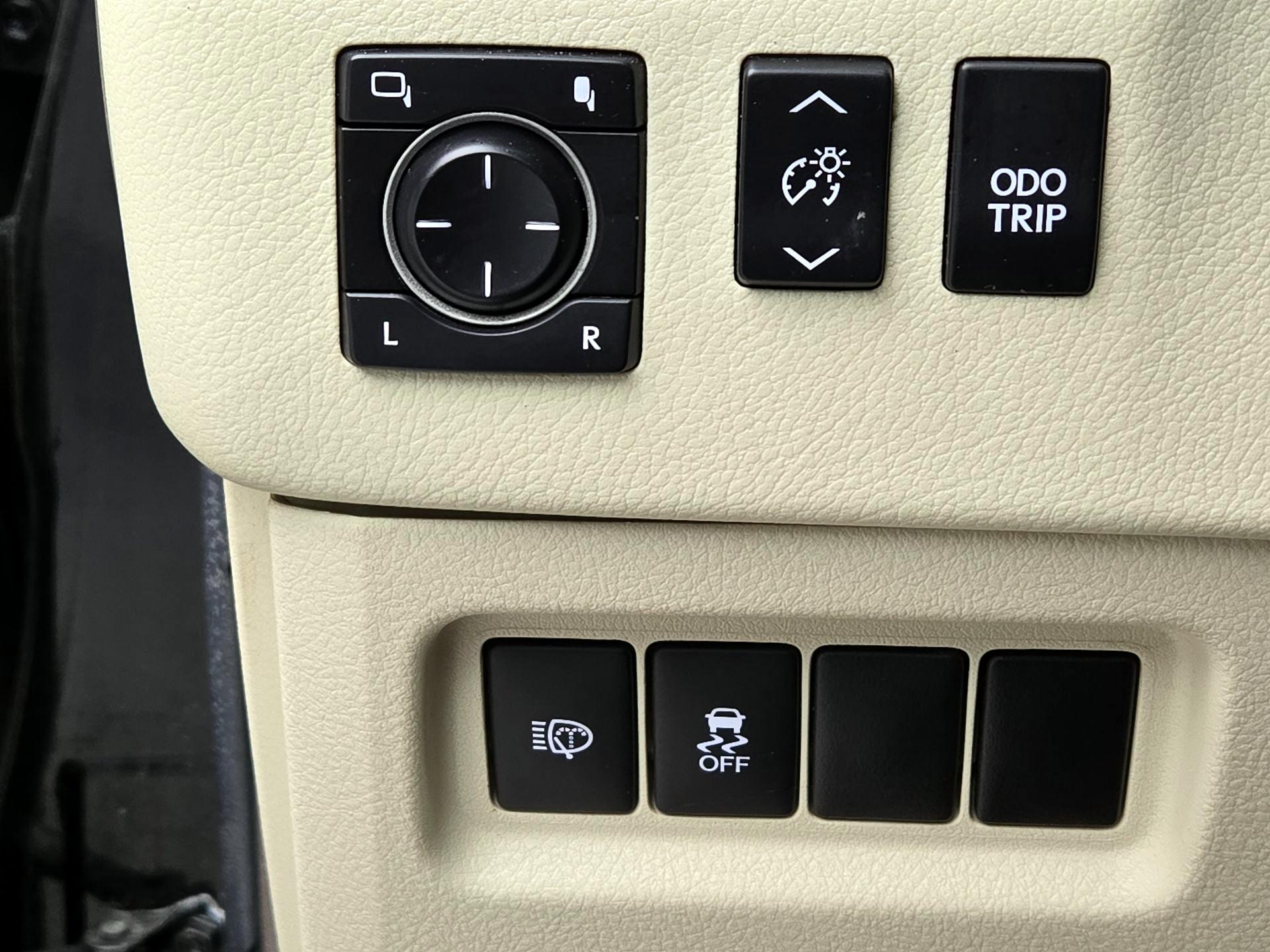 Thumbnail: 2015 Lexus GX - 13