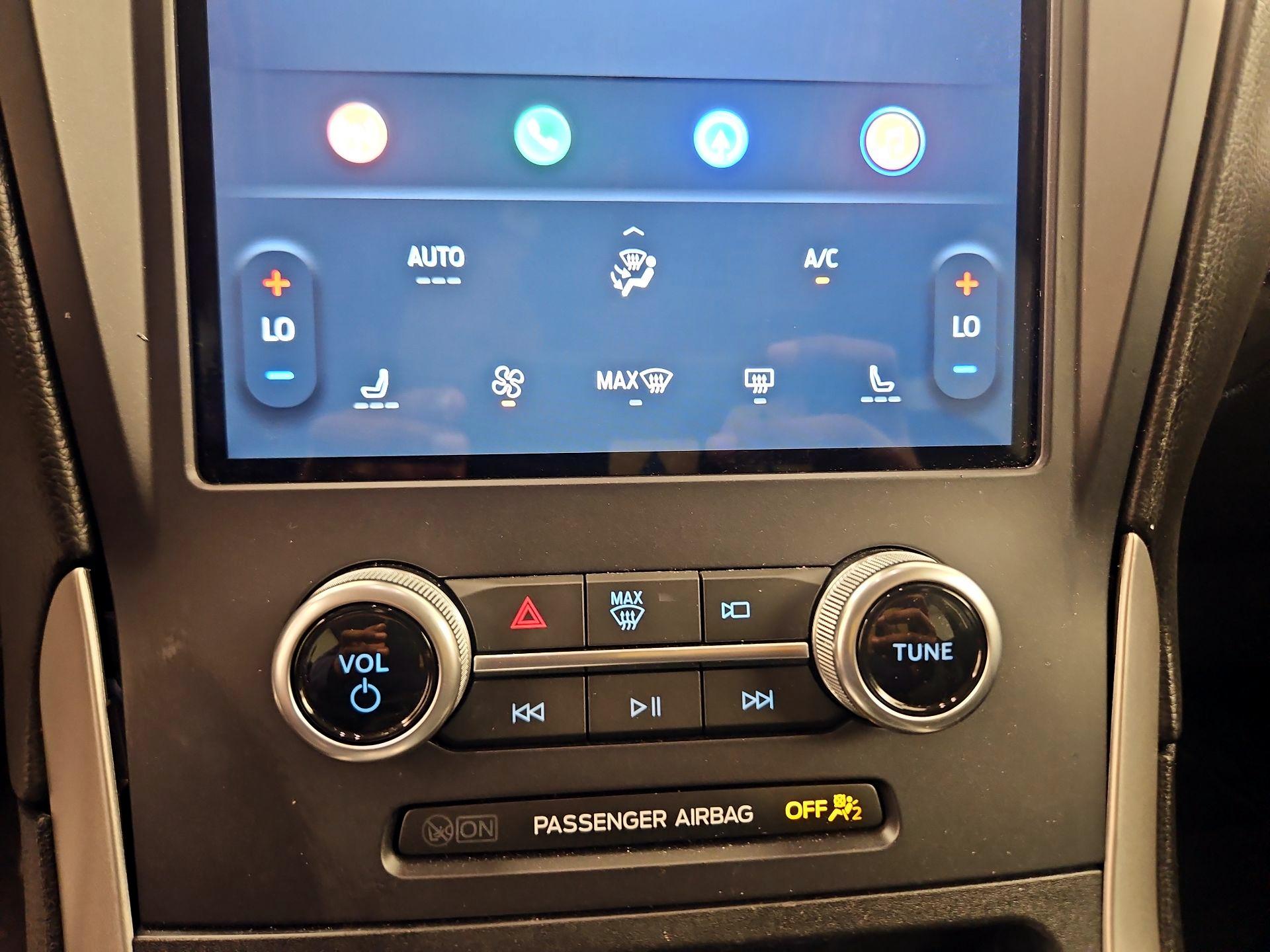 Thumbnail: 2021 Ford Edge - 14