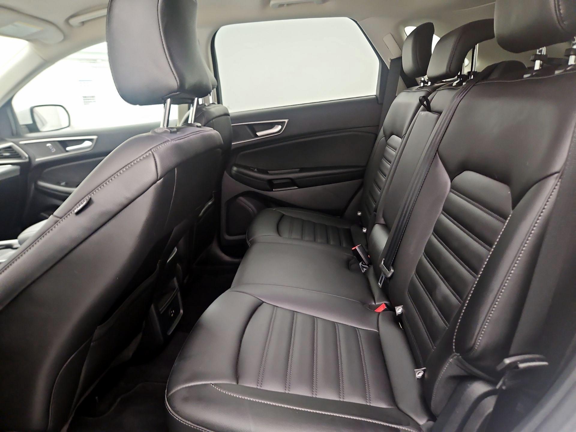 Thumbnail: 2021 Ford Edge - 17